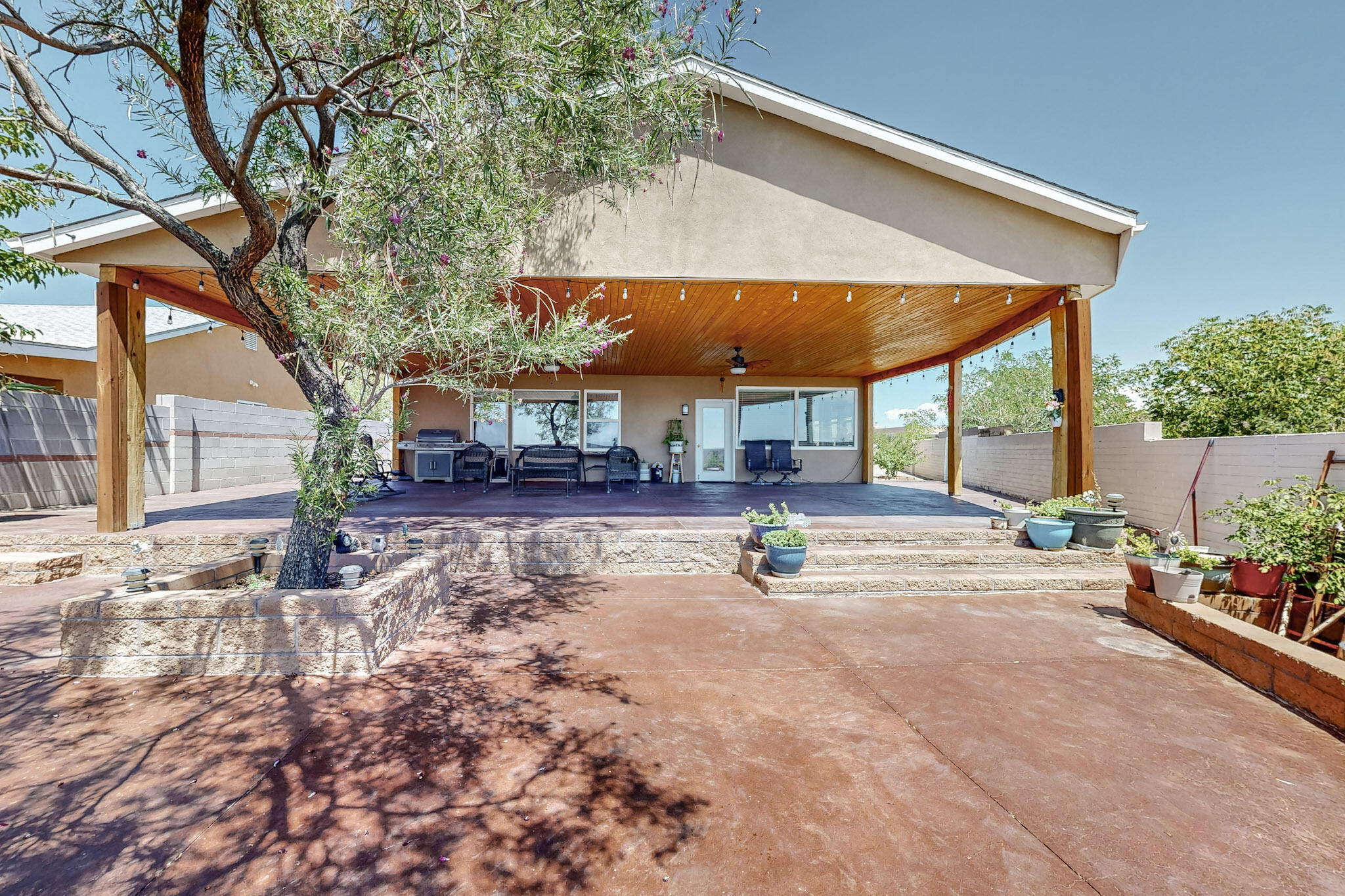 1925 Valley View Drive SW