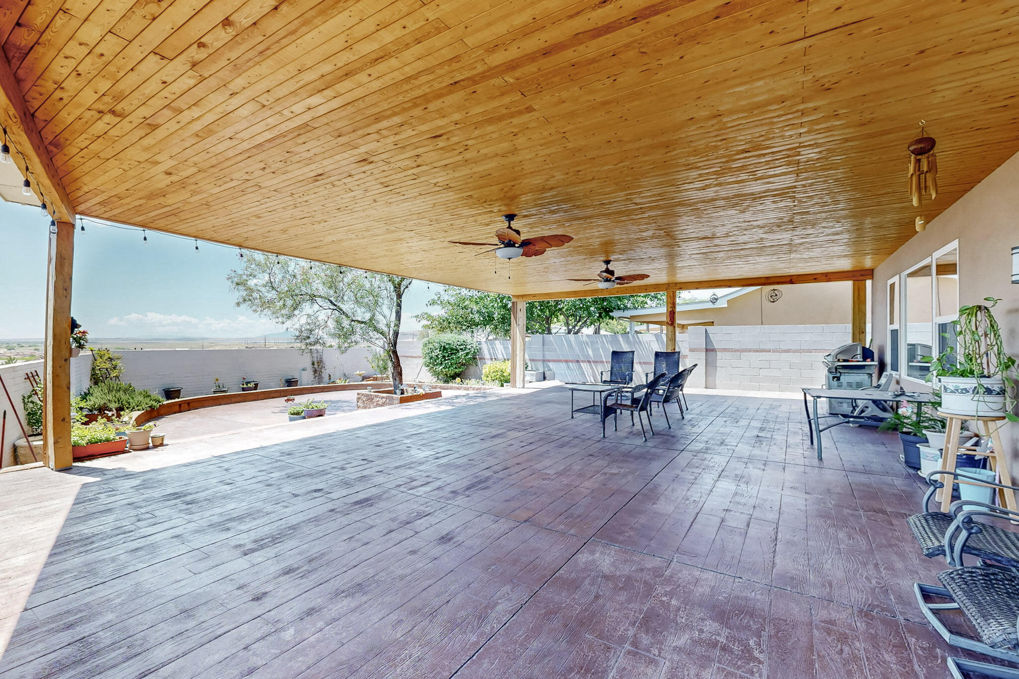 1925 Valley View Drive SW