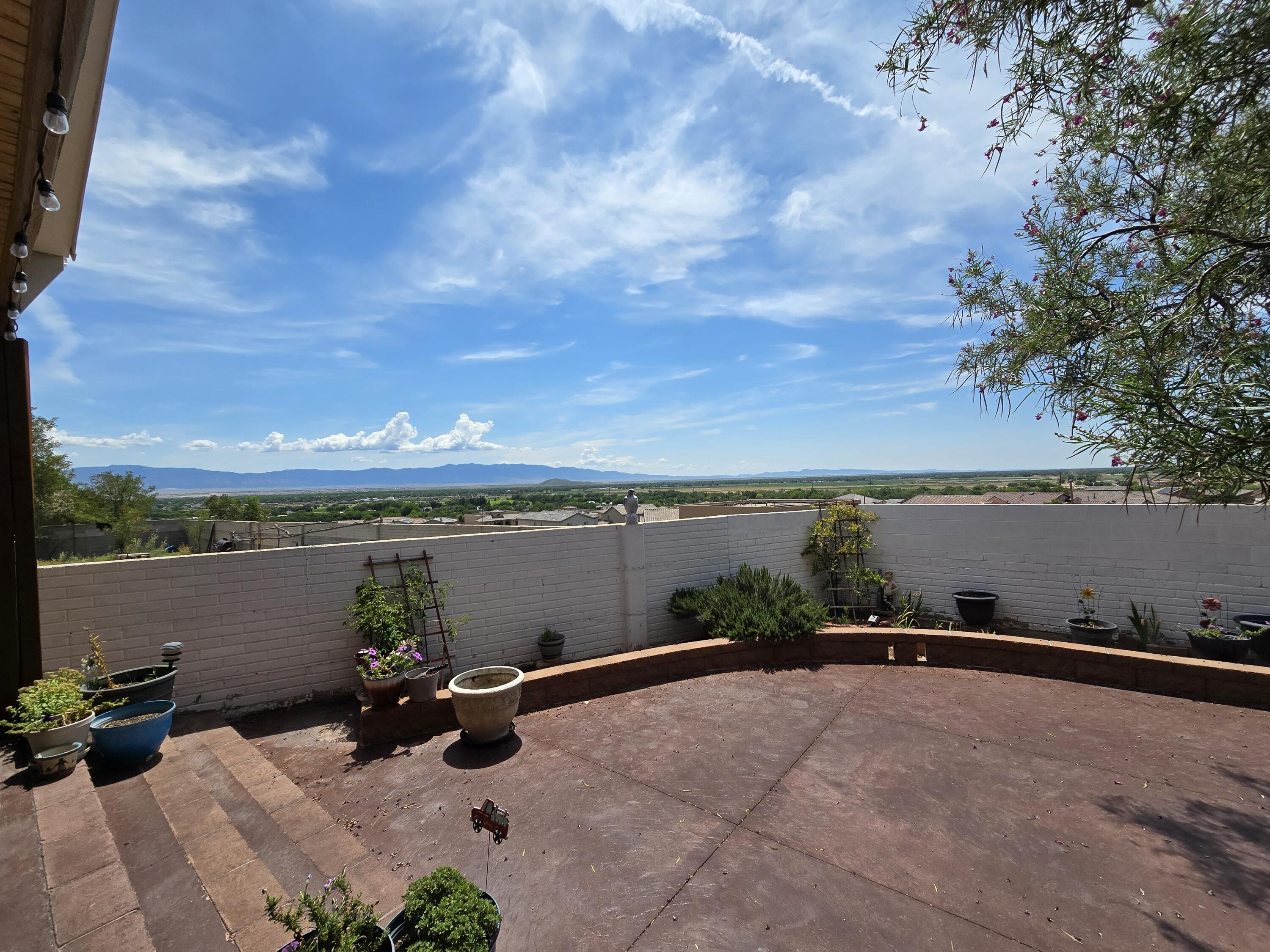 1925 Valley View Drive SW