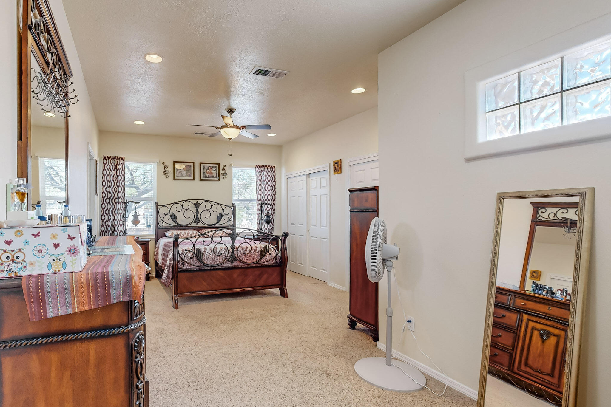1925 Valley View Drive SW