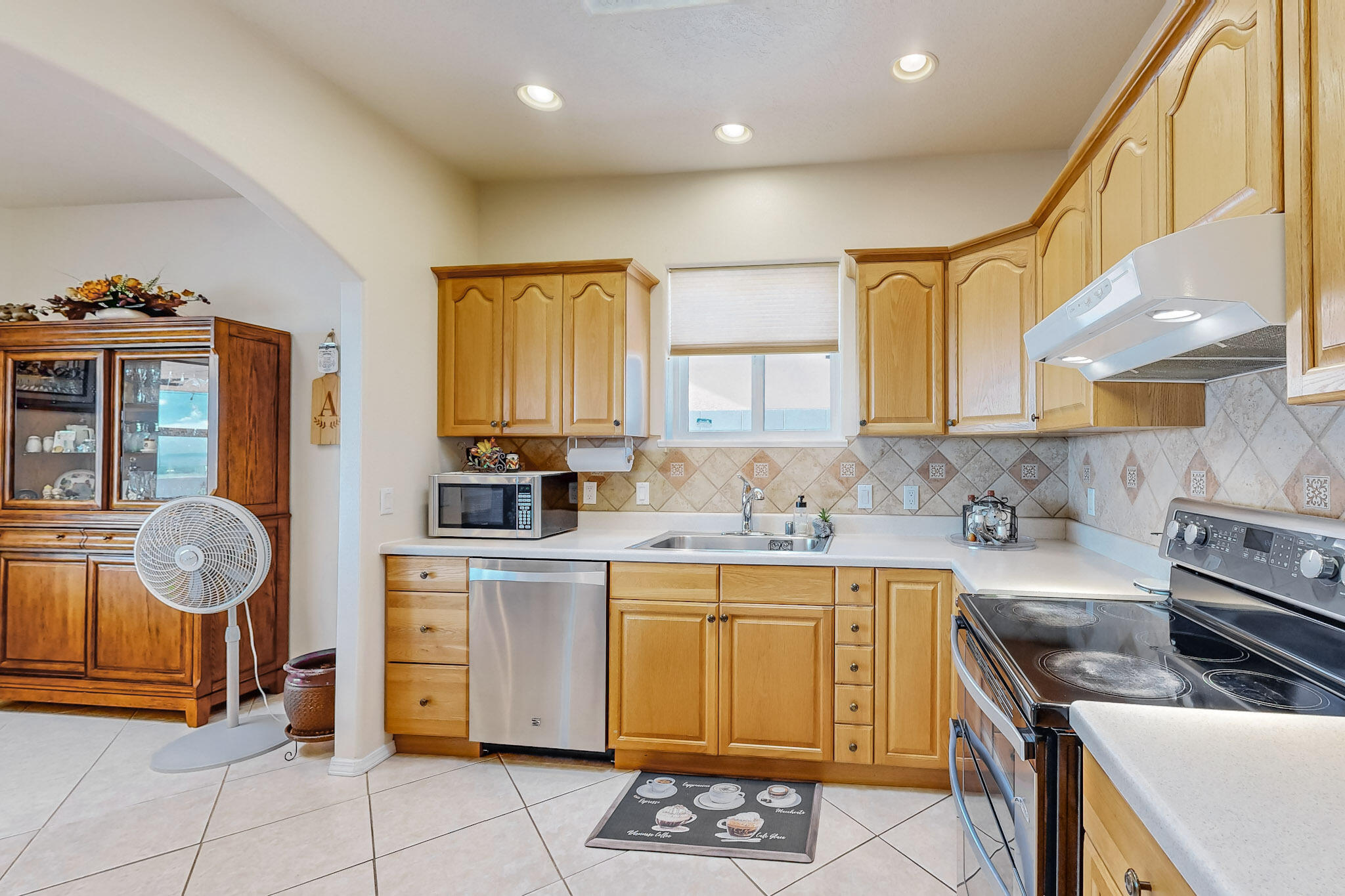 1925 Valley View Drive SW