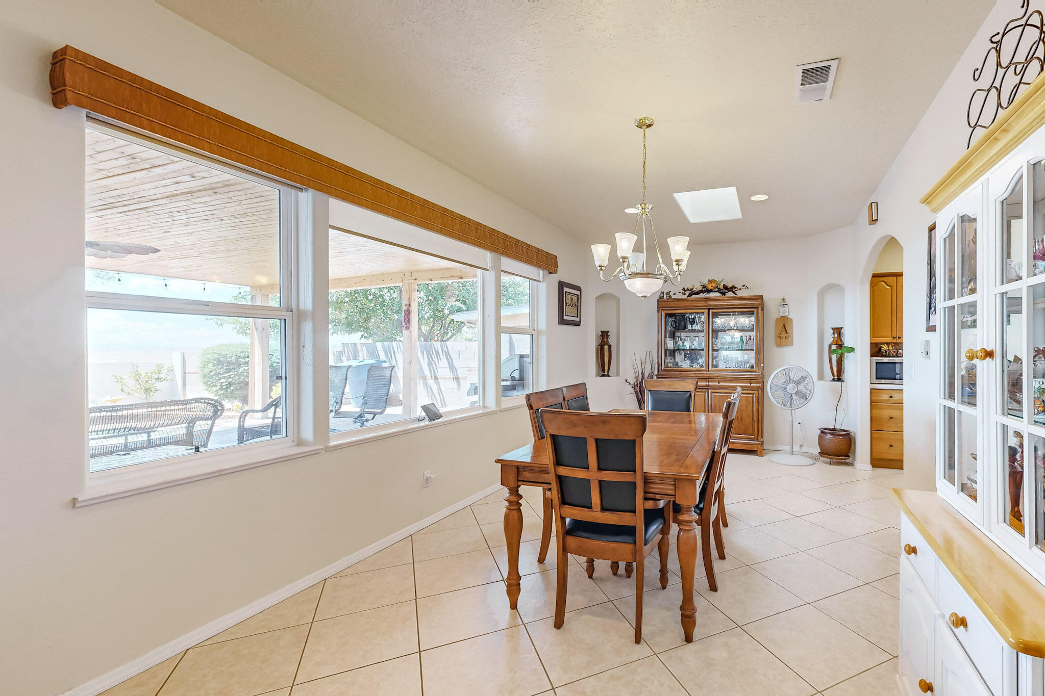 1925 Valley View Drive SW