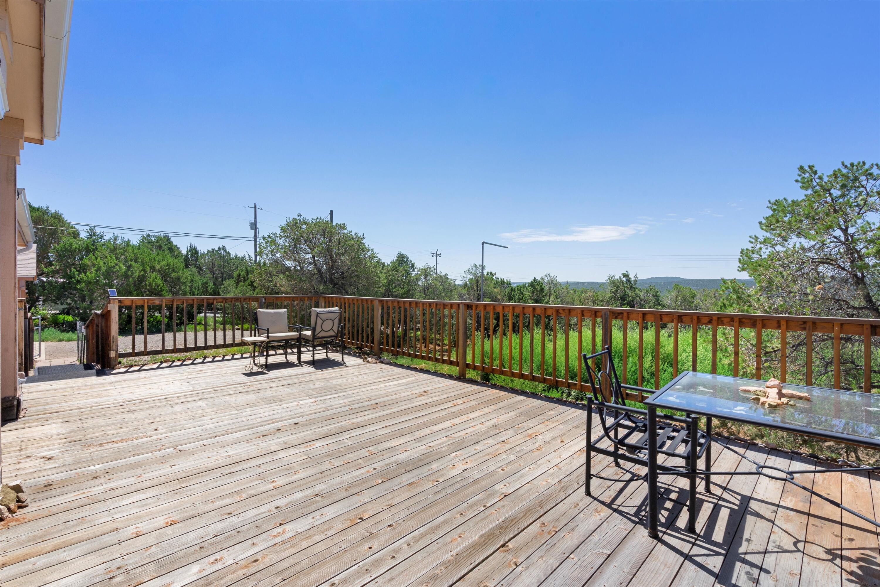 17 Juniper Hills Road