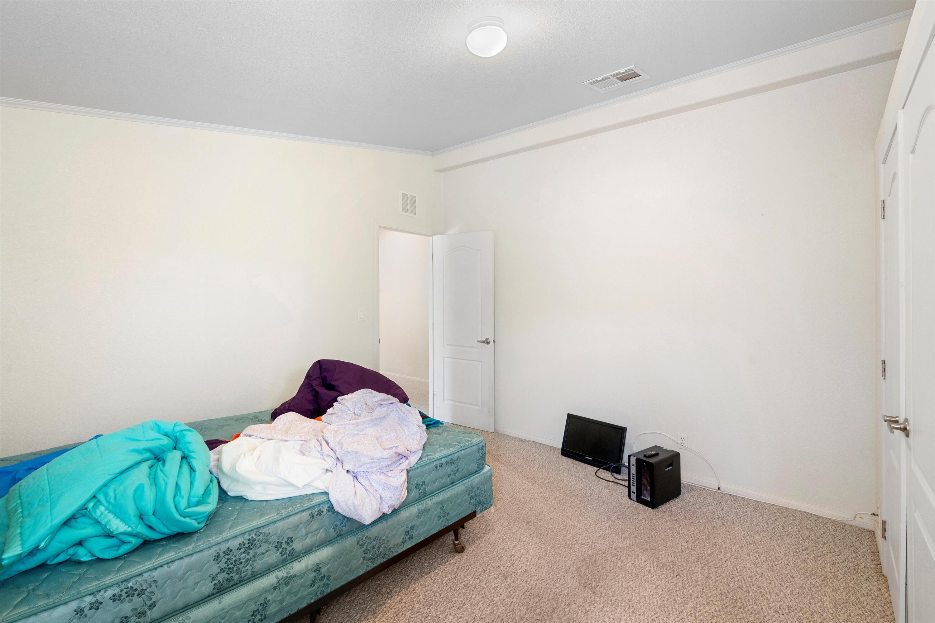 17 Juniper Hills Road