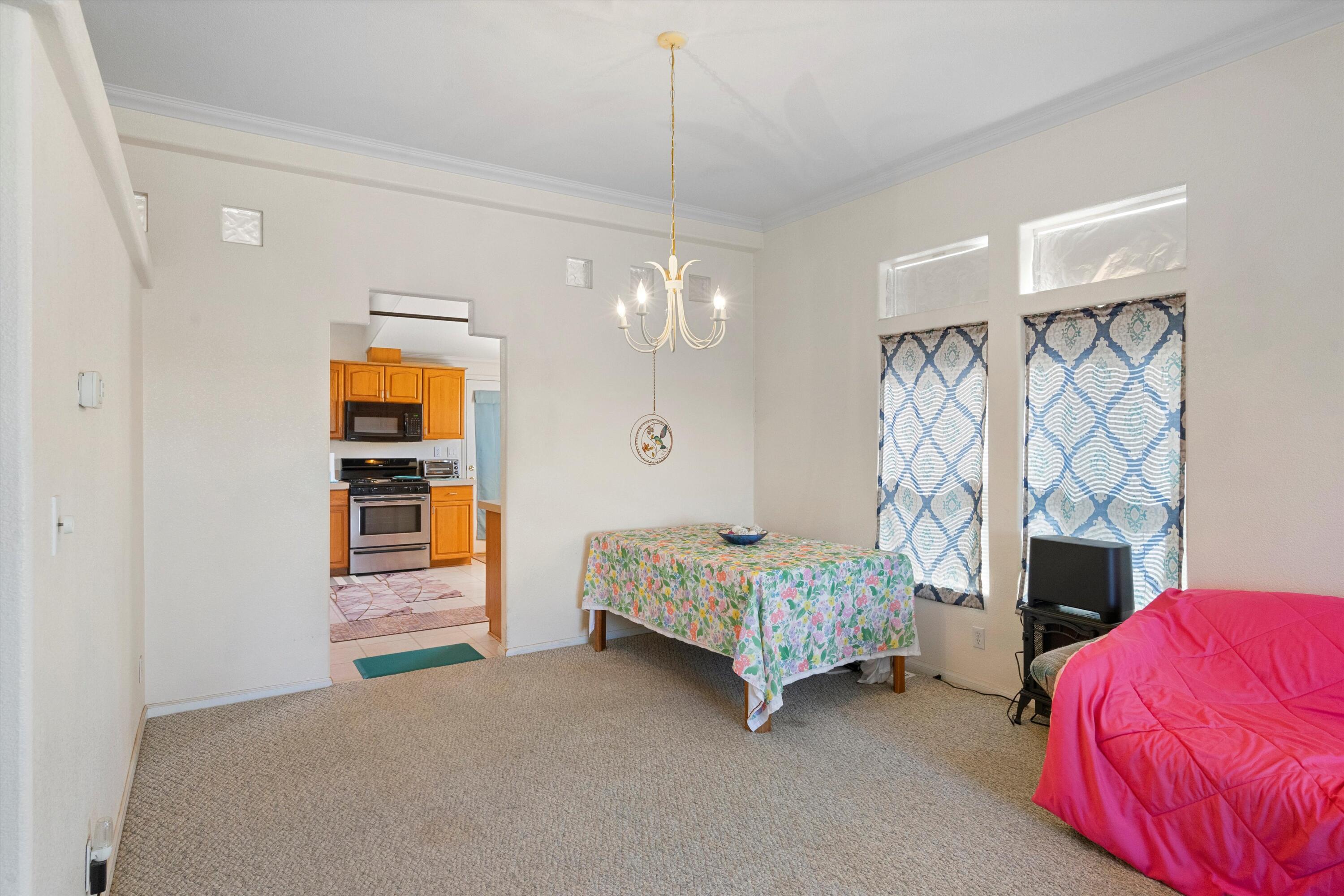 17 Juniper Hills Road