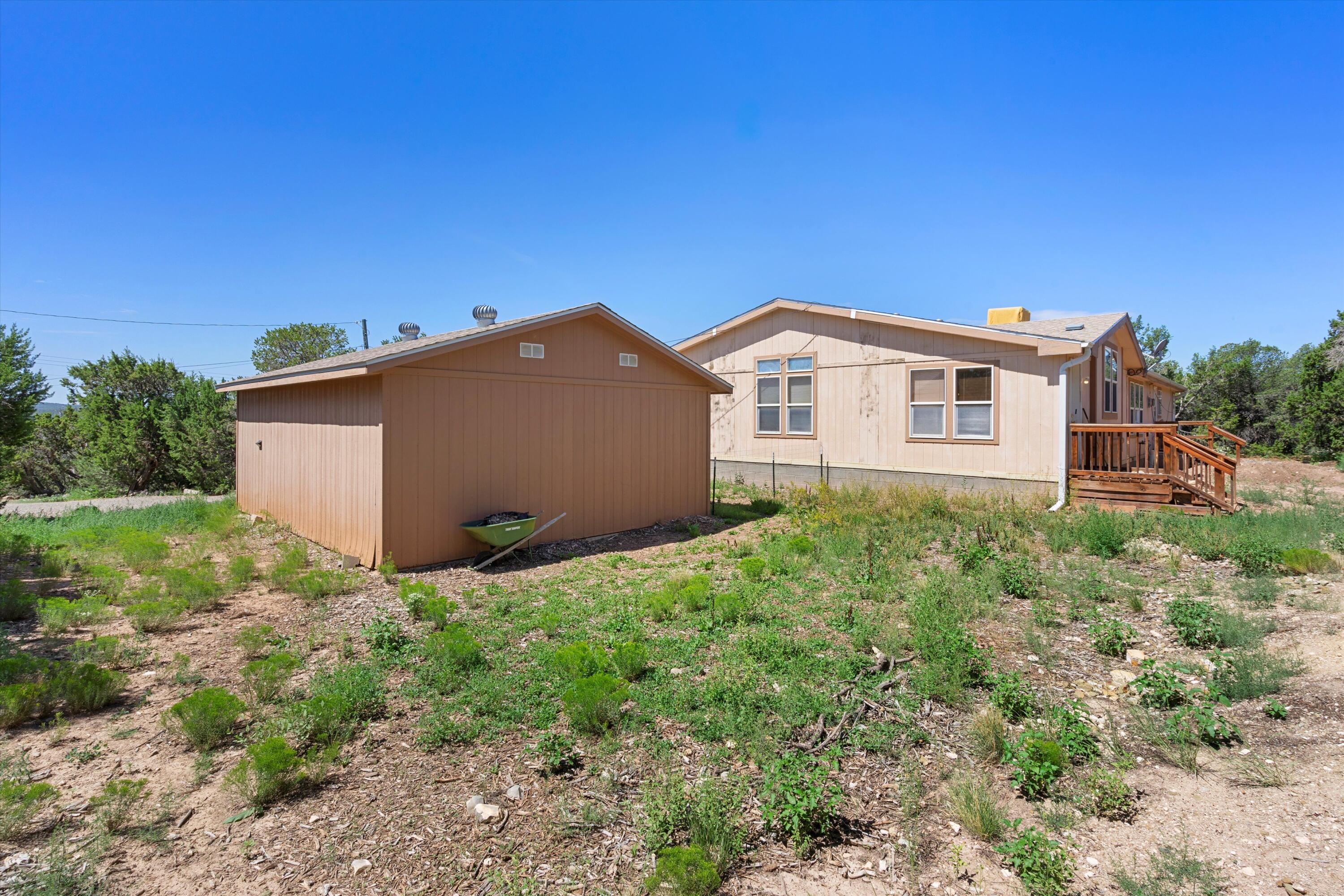 17 Juniper Hills Road