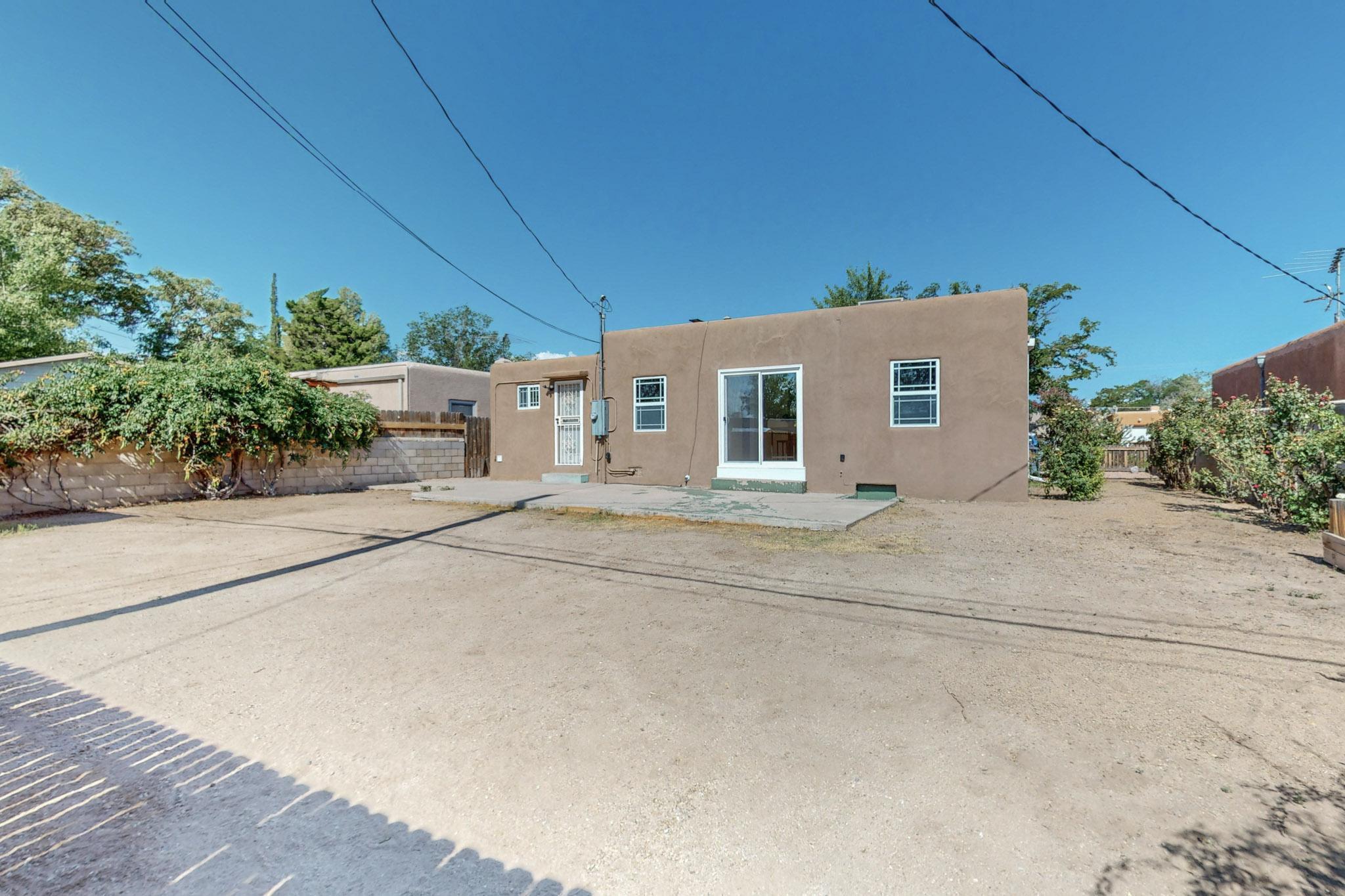 225 Laguayra Drive NE