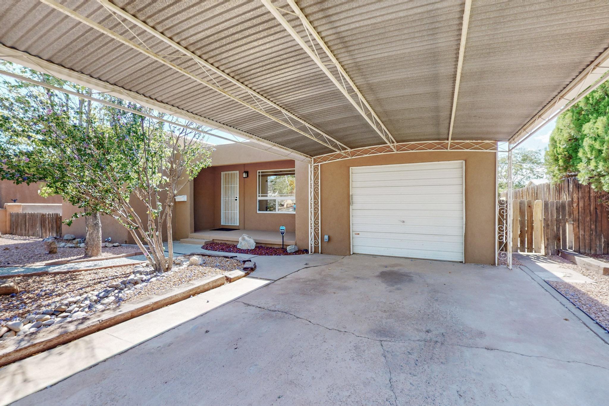 225 Laguayra Drive NE