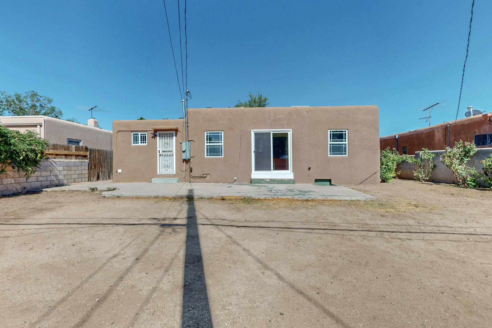 225 Laguayra Drive NE