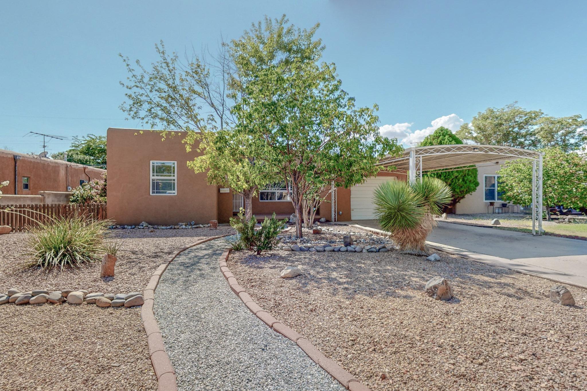 225 Laguayra Drive NE