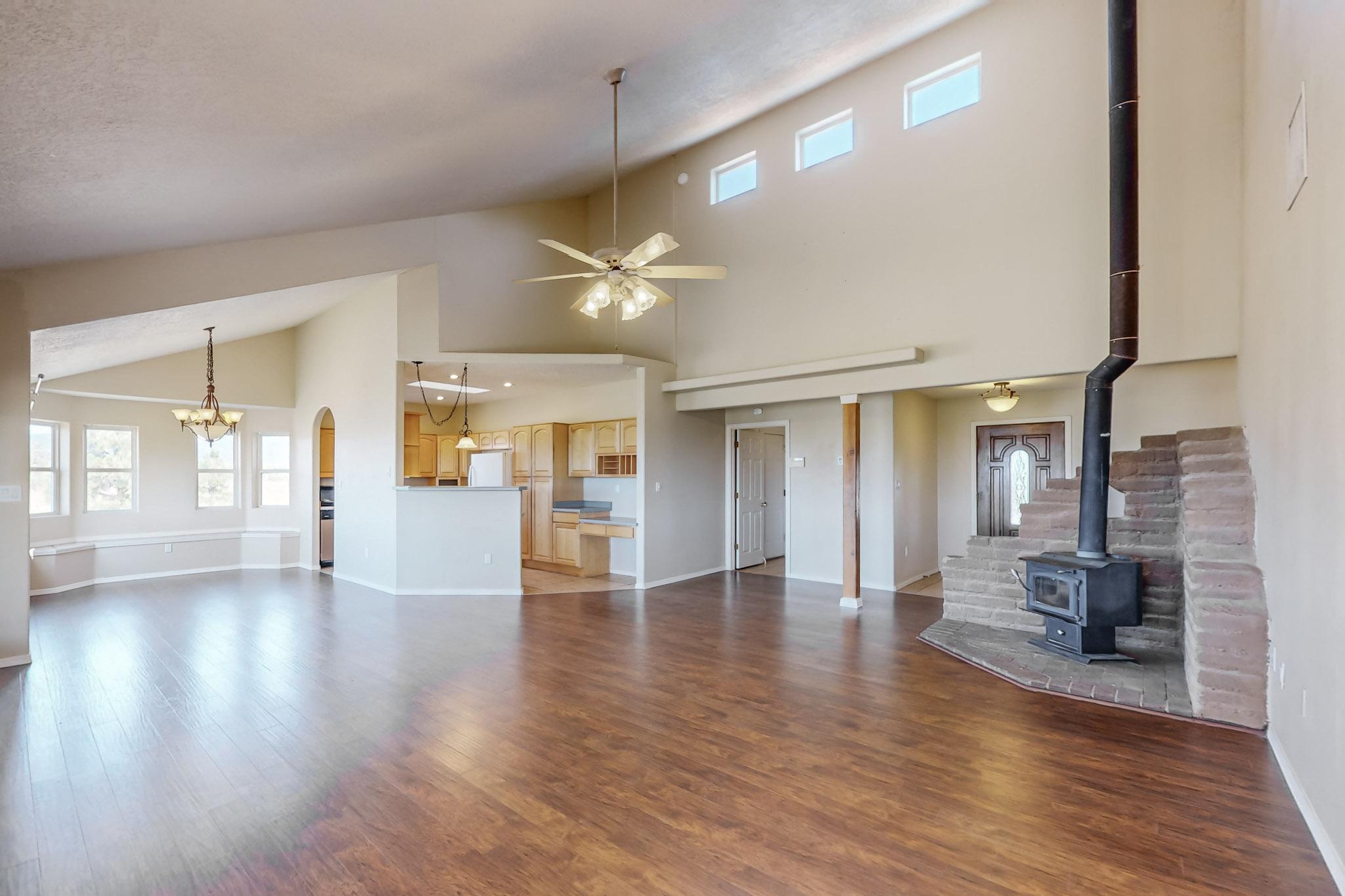 186 ENTRANOSA Road
