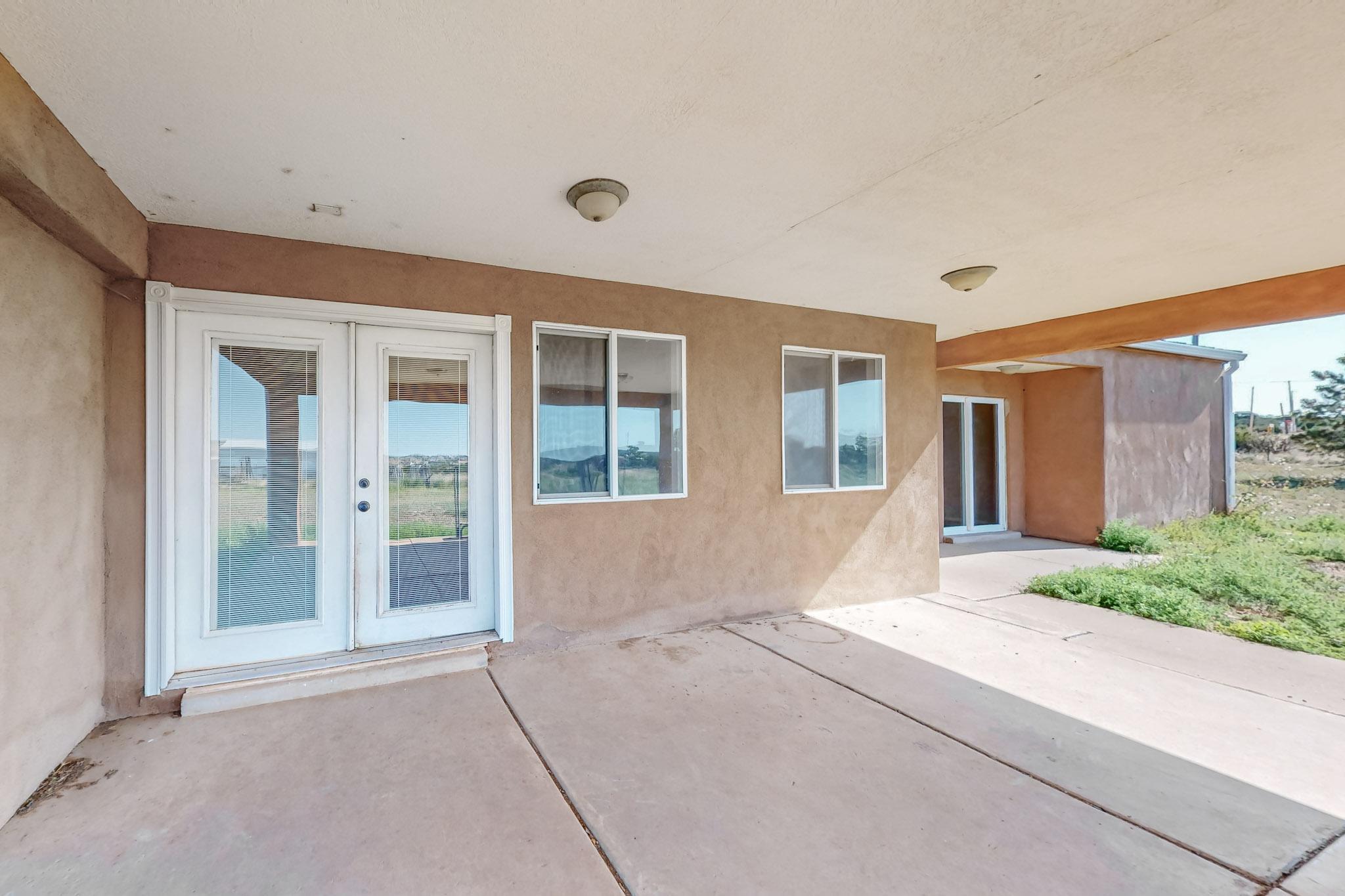 186 ENTRANOSA Road