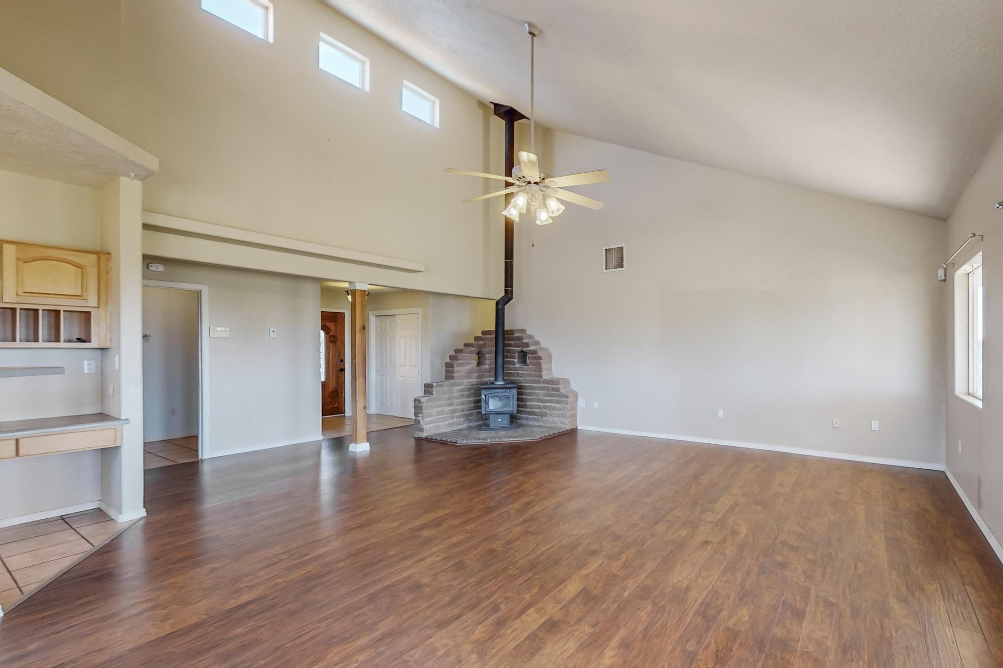 186 ENTRANOSA Road