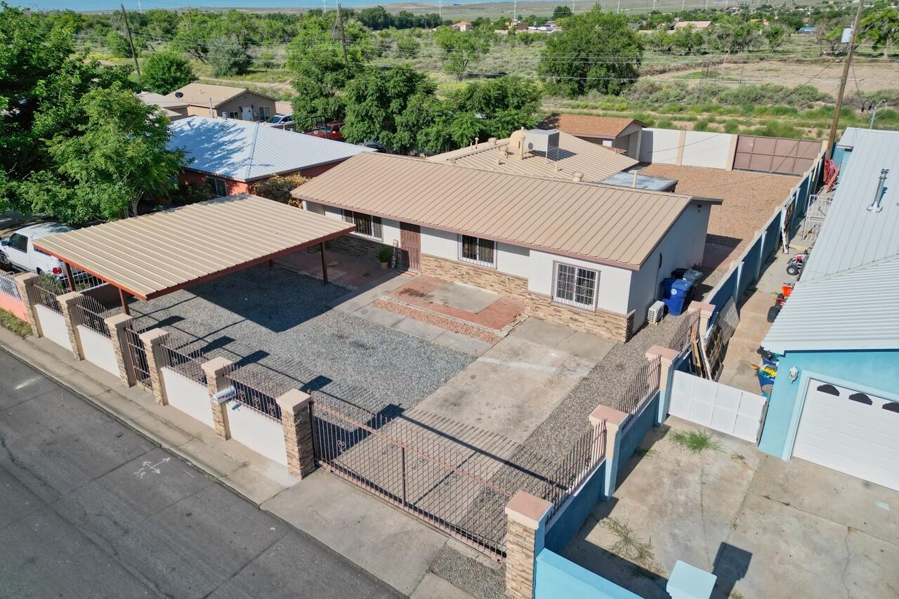 4525 W Glen Drive SW