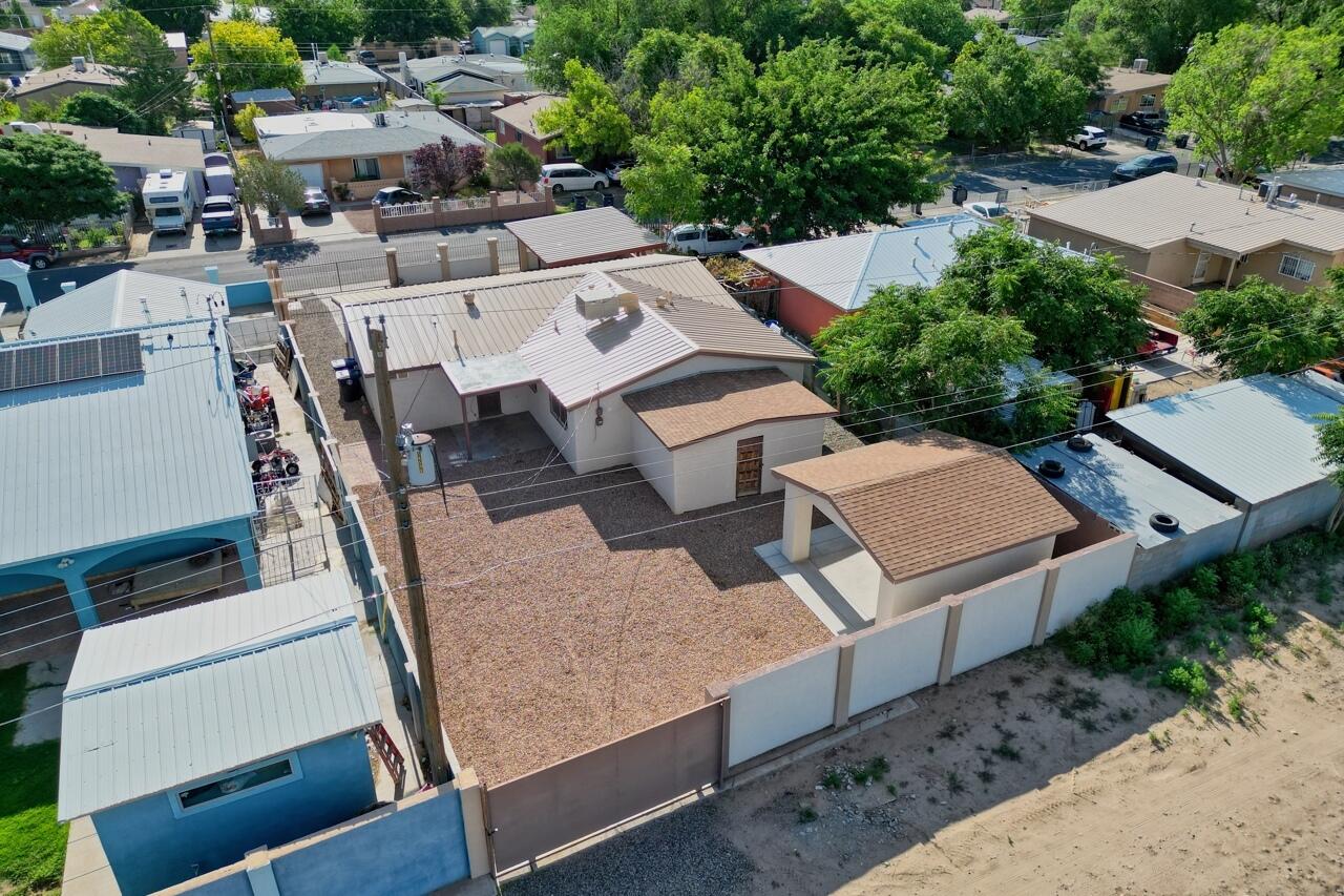 4525 W Glen Drive SW