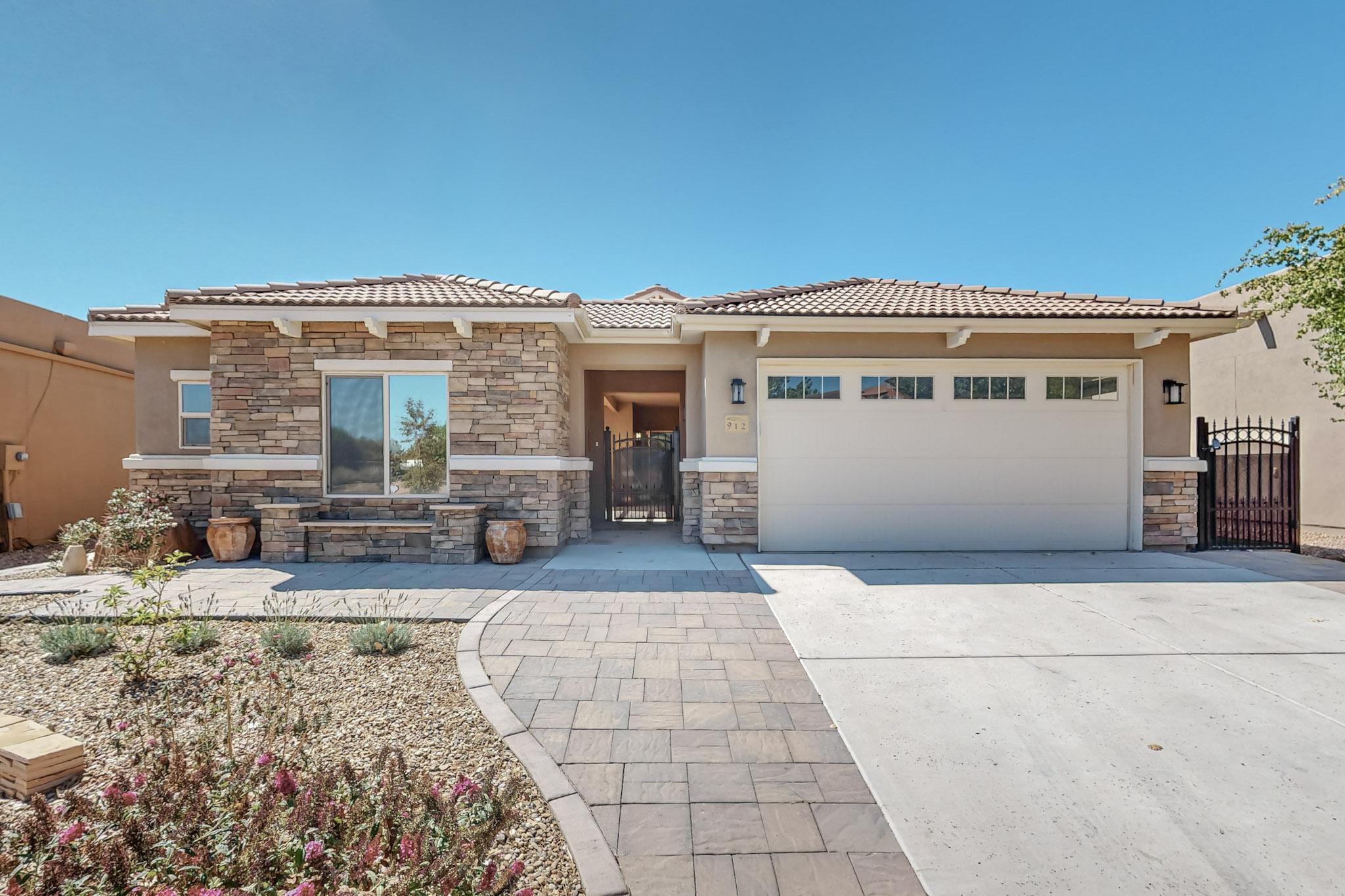 912 Cottonwood Circle