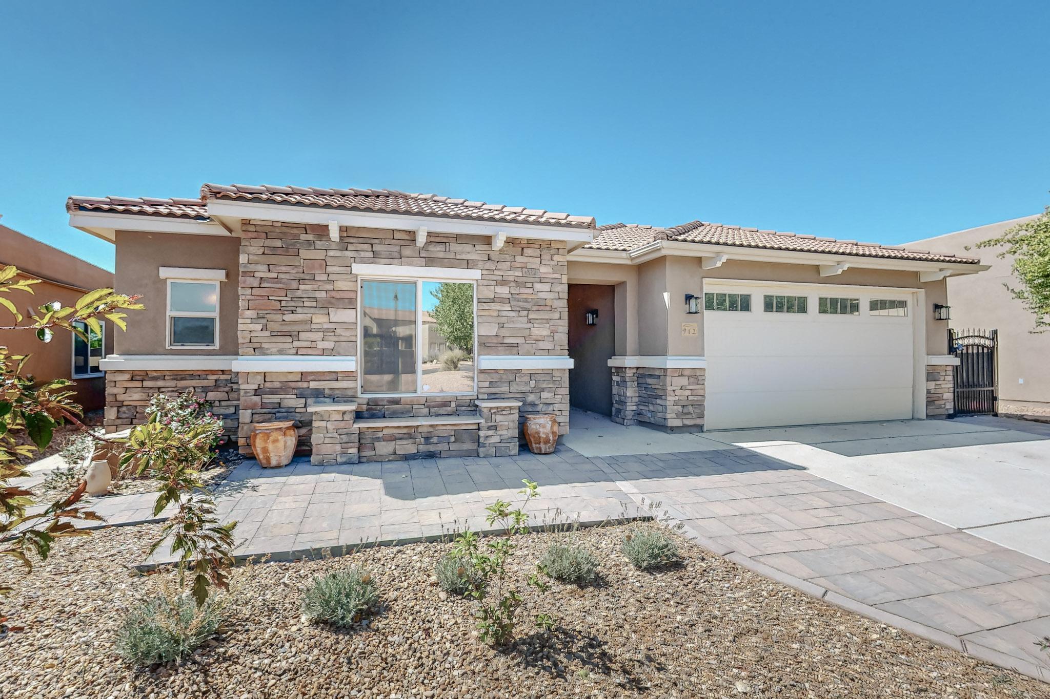912 Cottonwood Circle