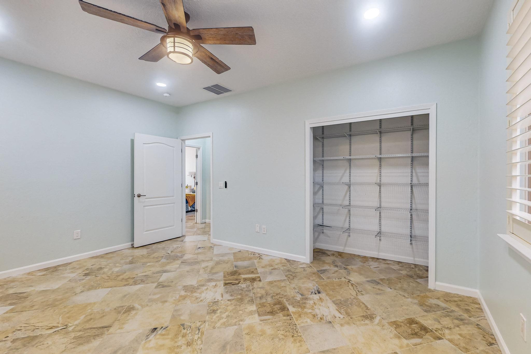 912 Cottonwood Circle