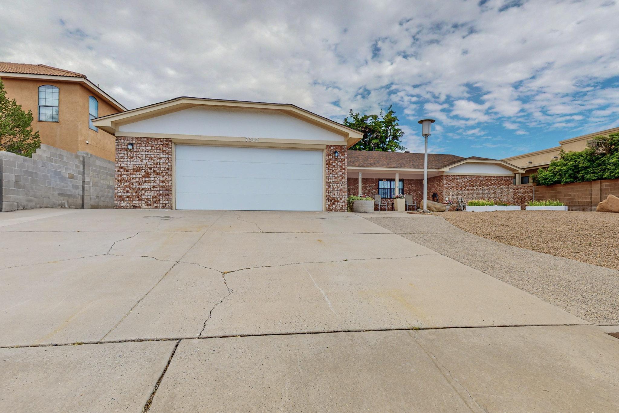 7305 Carson Trail NW
