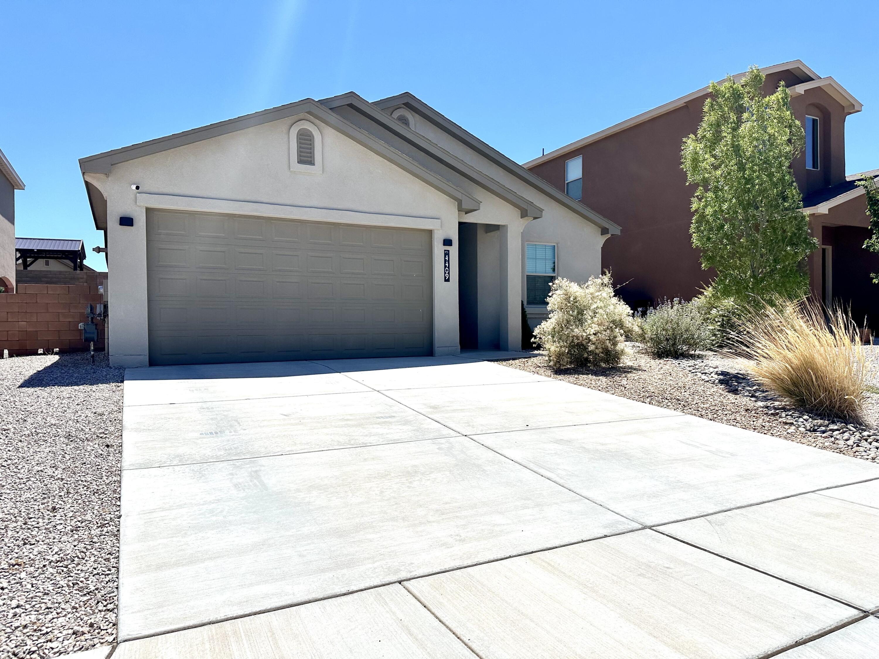 4409 Golden Eagle Loop NE