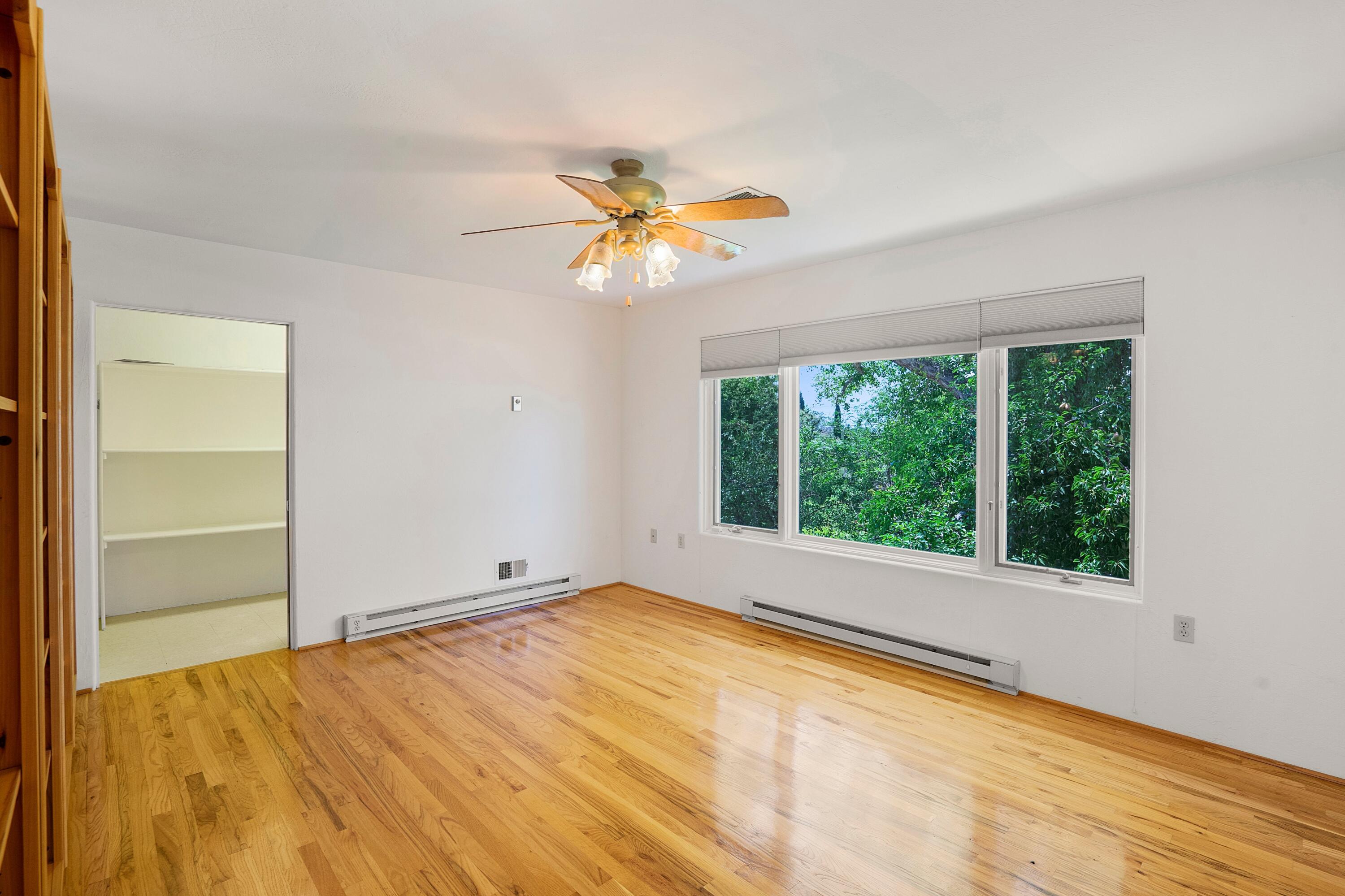 317 Hermosa Drive SE