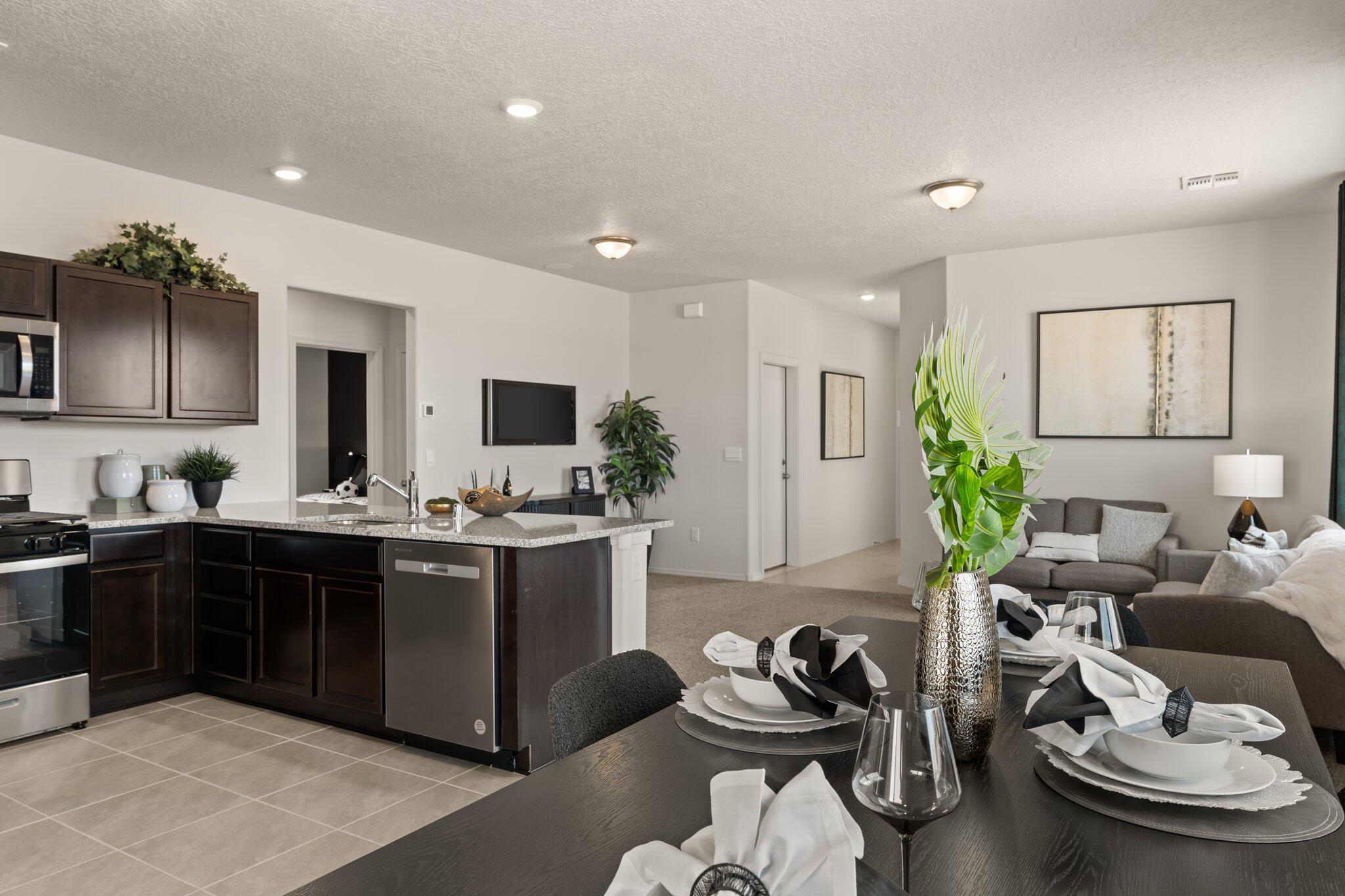 1468 Vista Grande Loop NE