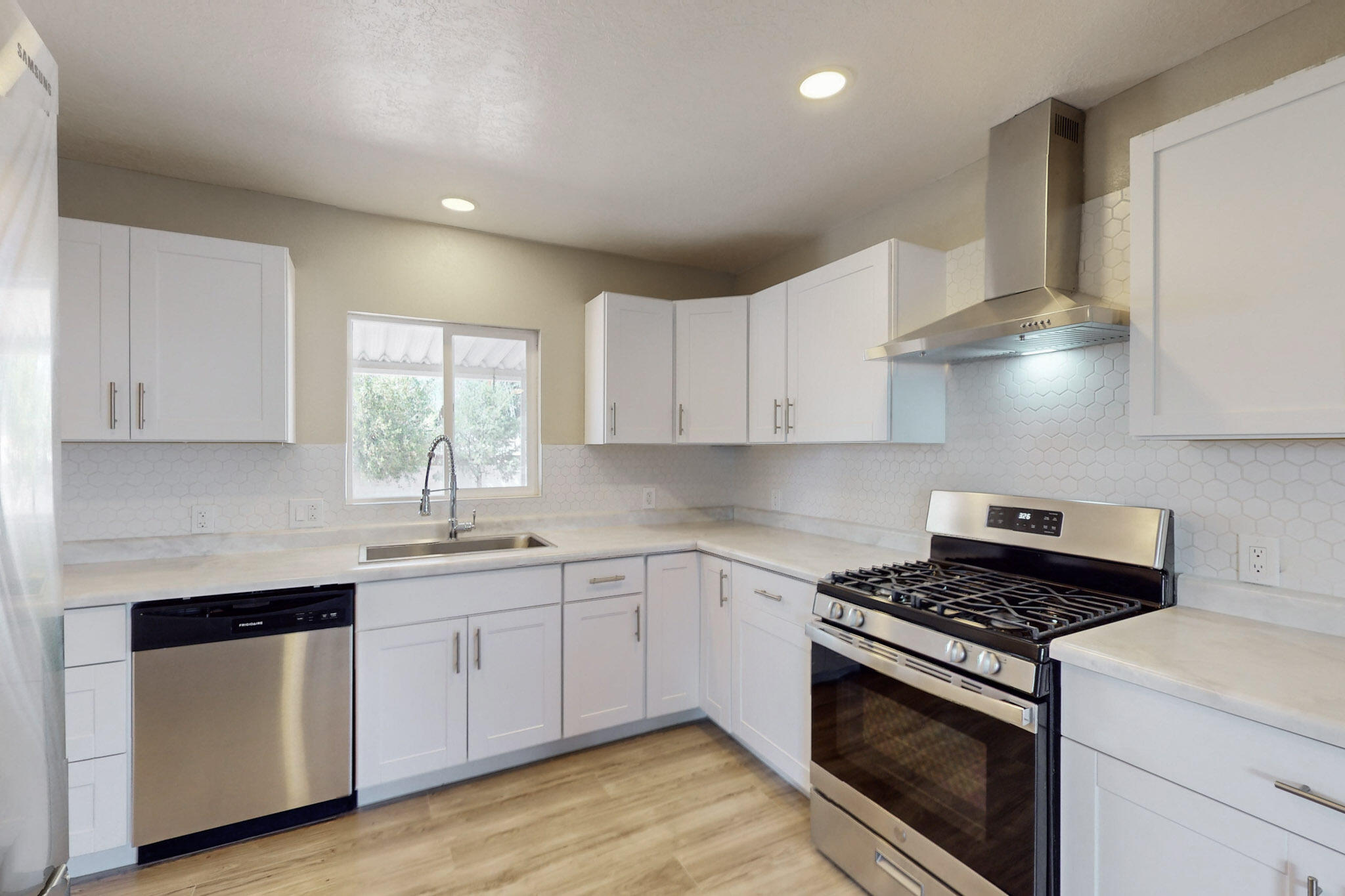 5509 ARVILLA Avenue NE