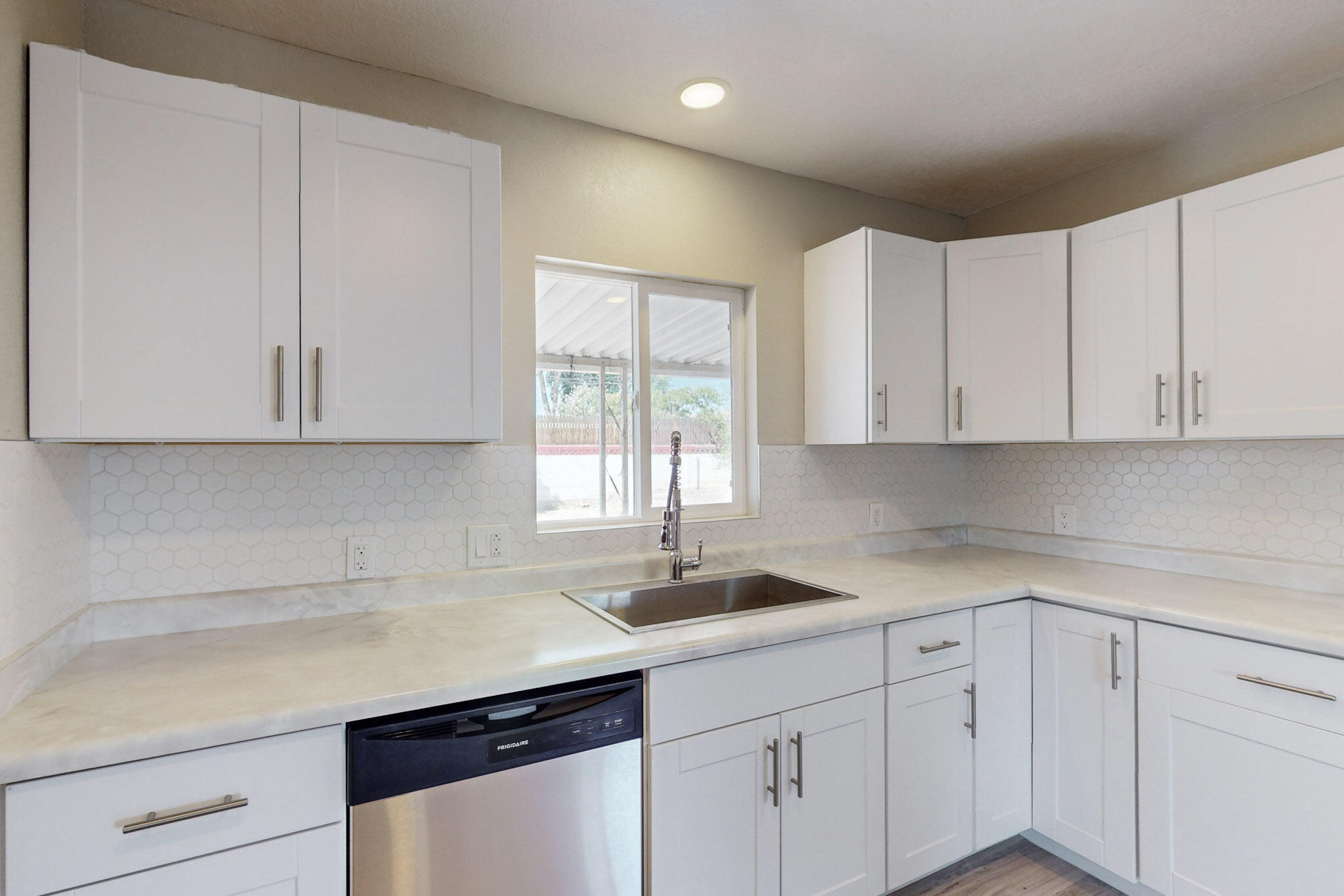 5509 ARVILLA Avenue NE