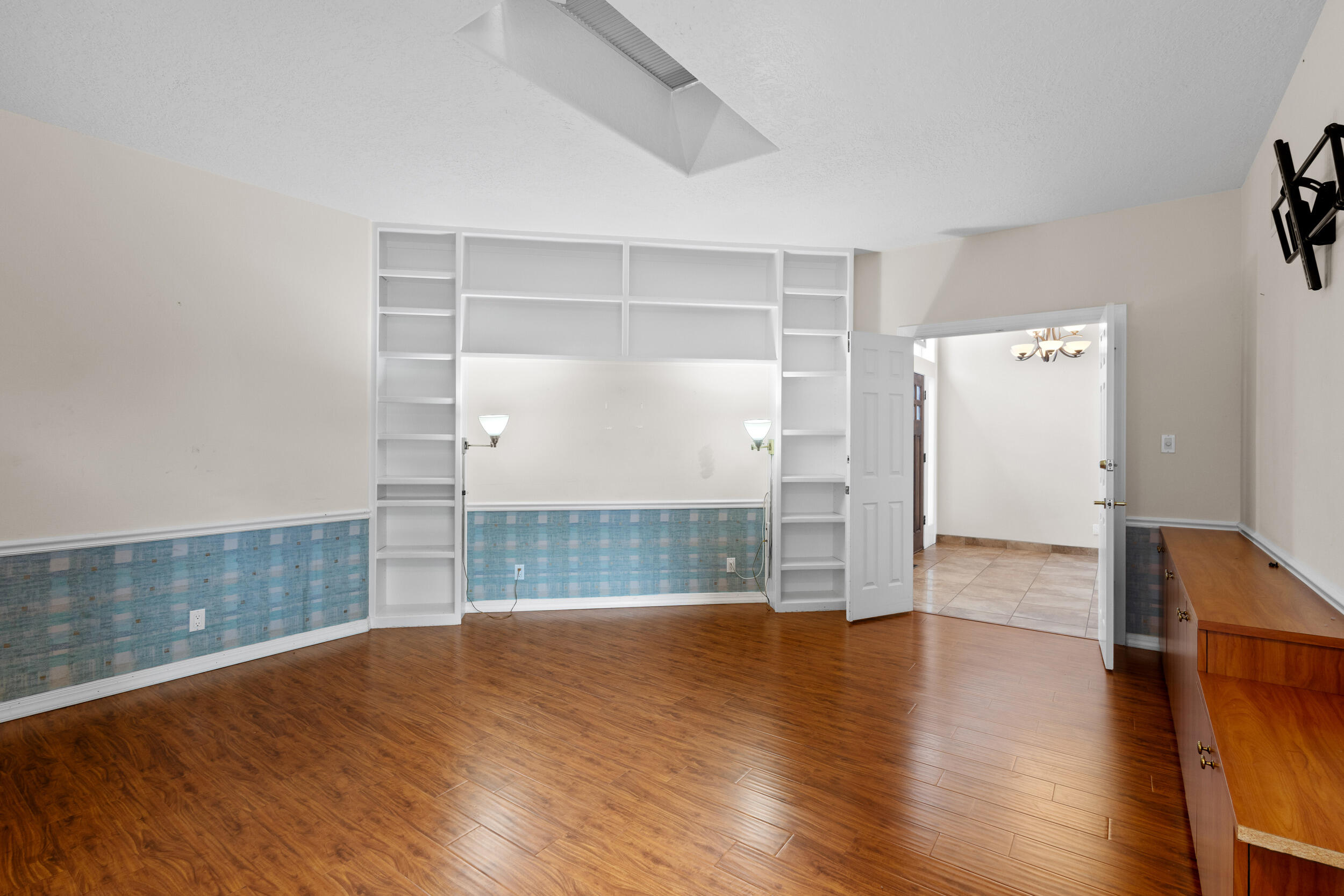 11112 Desert Classic Lane NE
