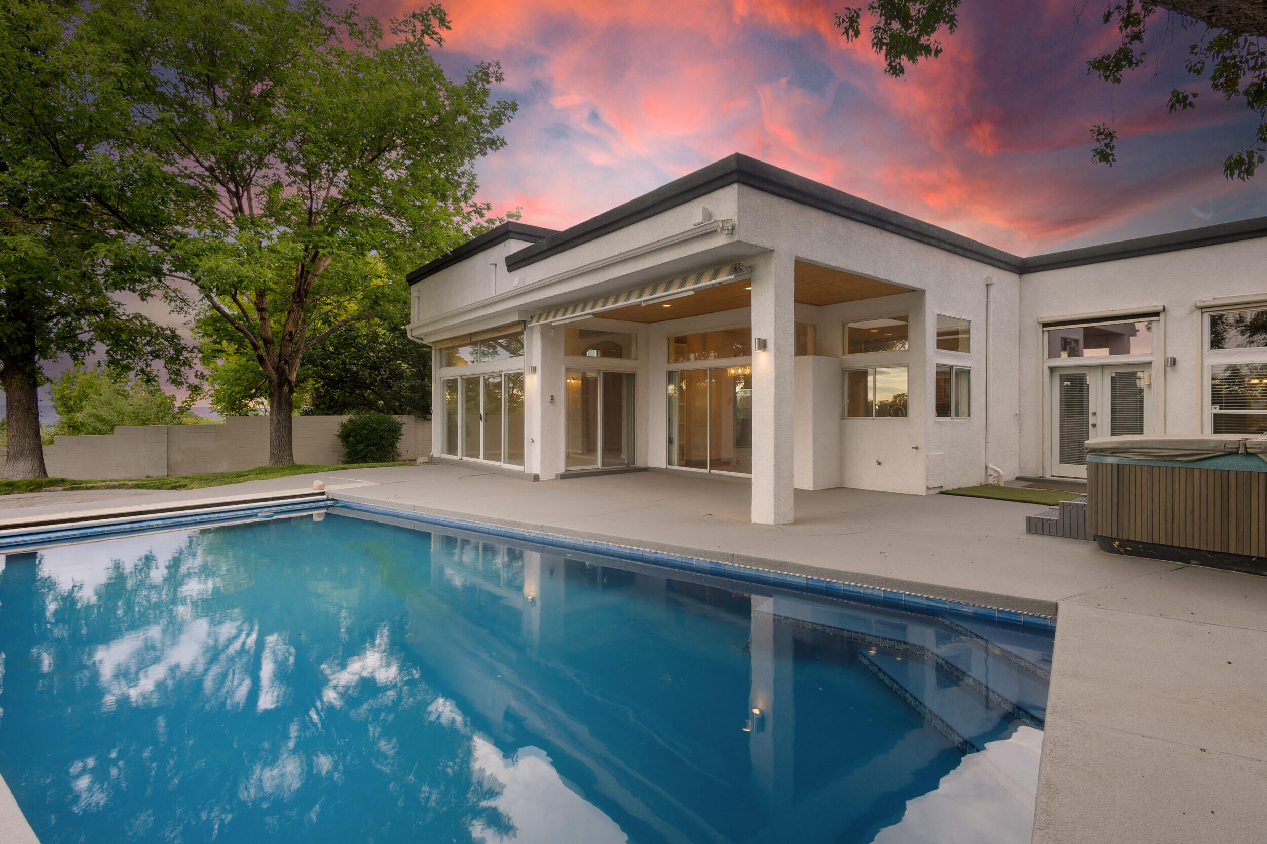 11112 Desert Classic Lane NE
