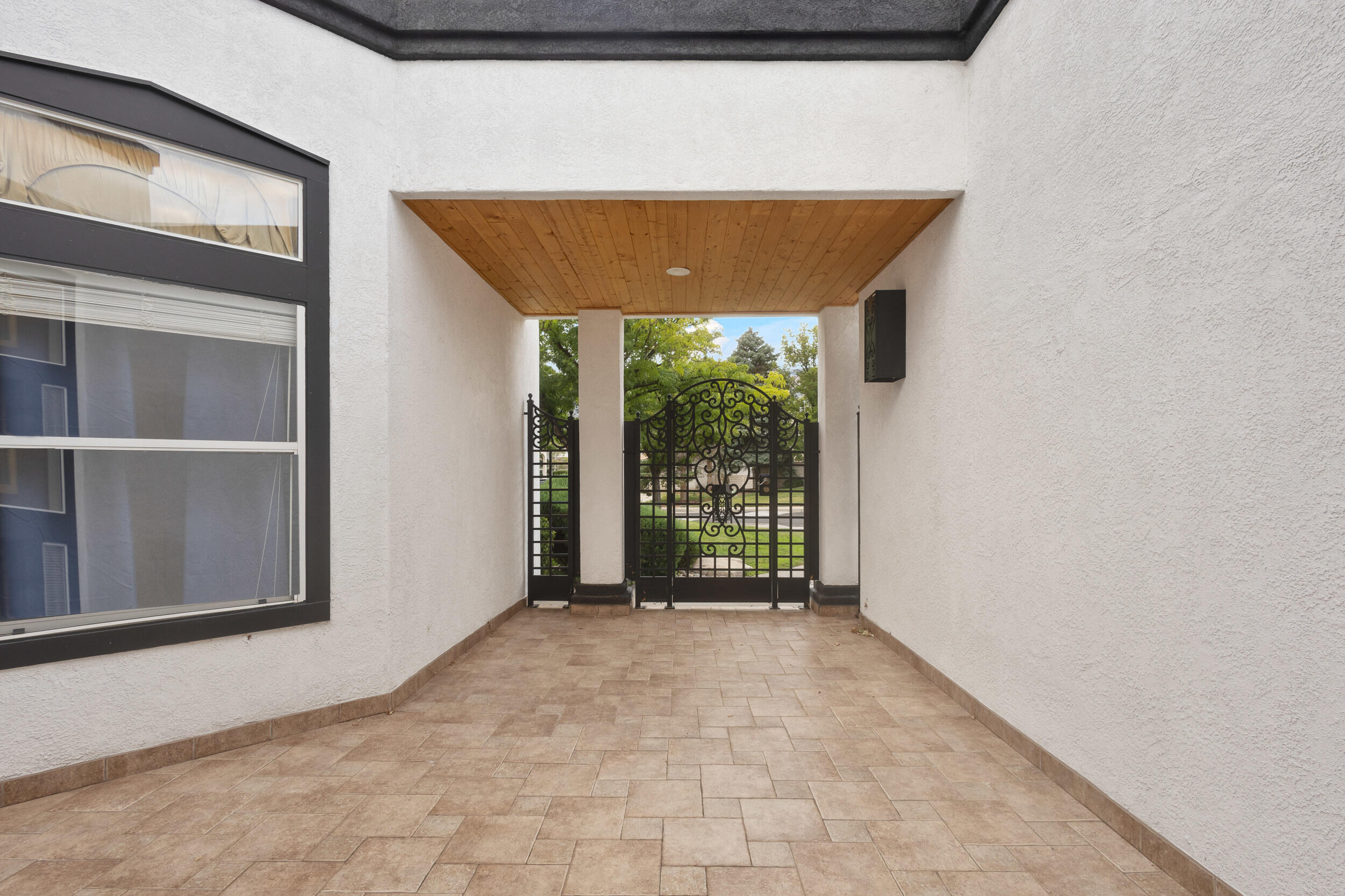 11112 Desert Classic Lane NE