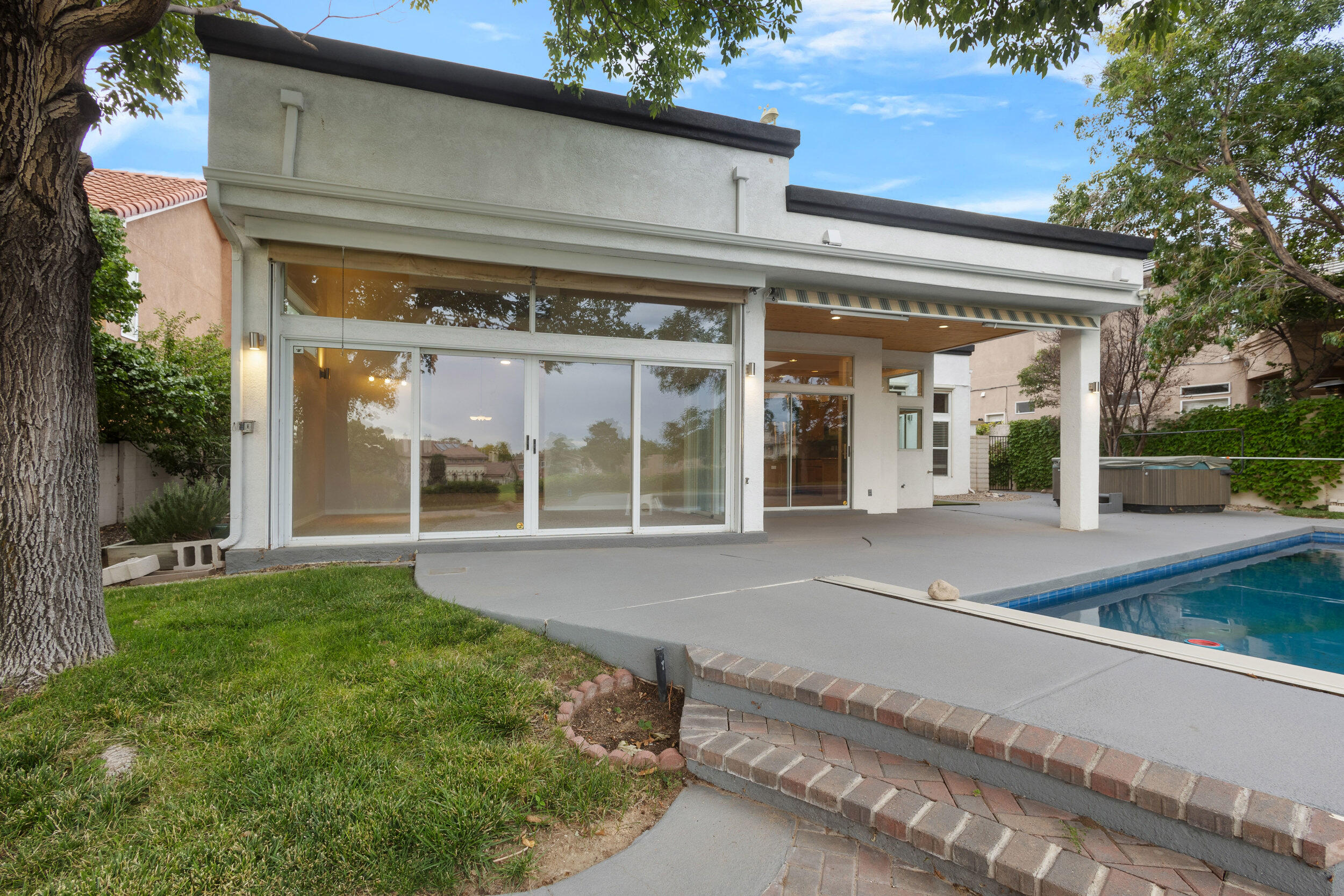 11112 Desert Classic Lane NE