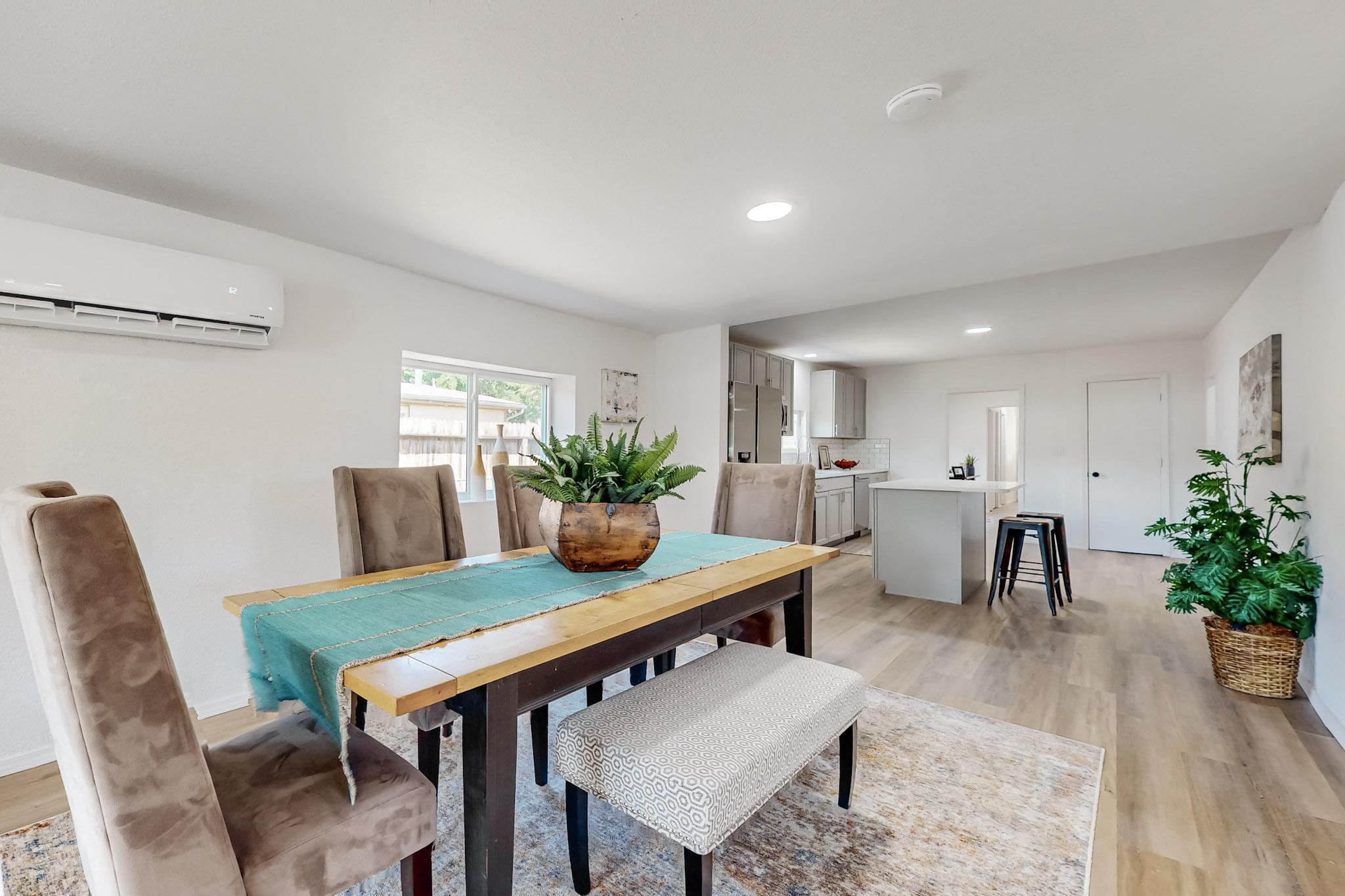 308 Saavedra Road SW