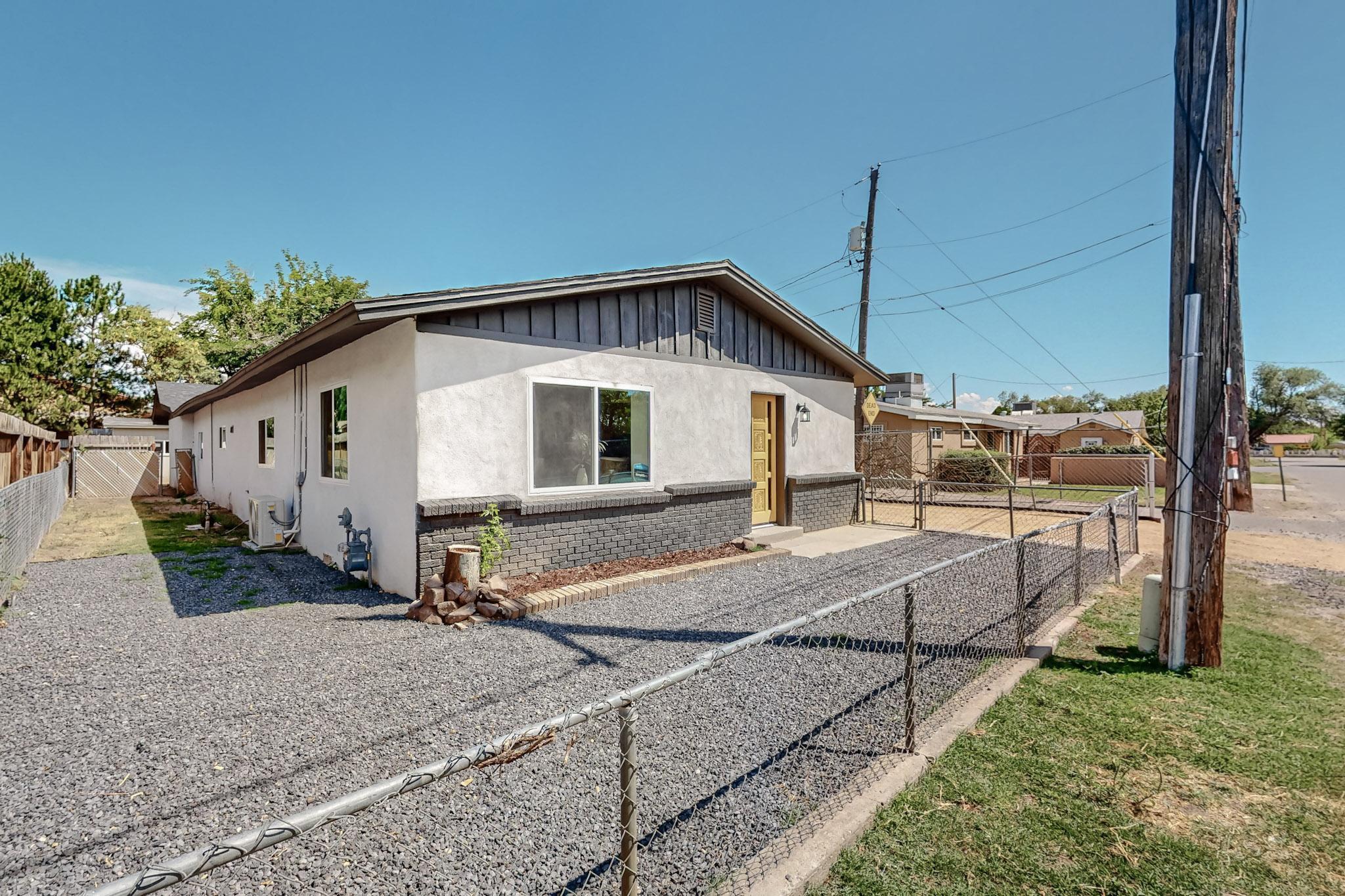 308 Saavedra Road SW