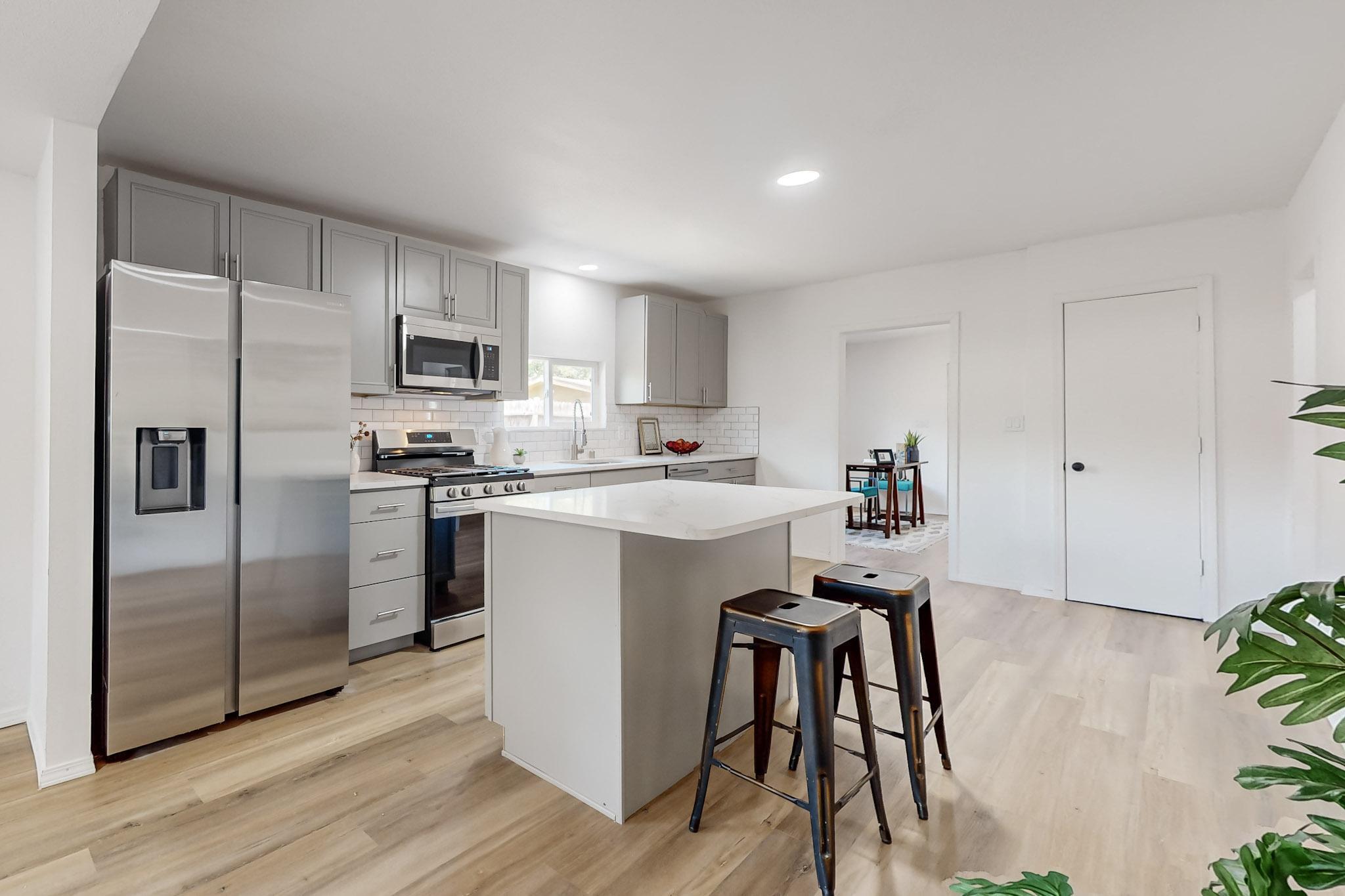 308 Saavedra Road SW