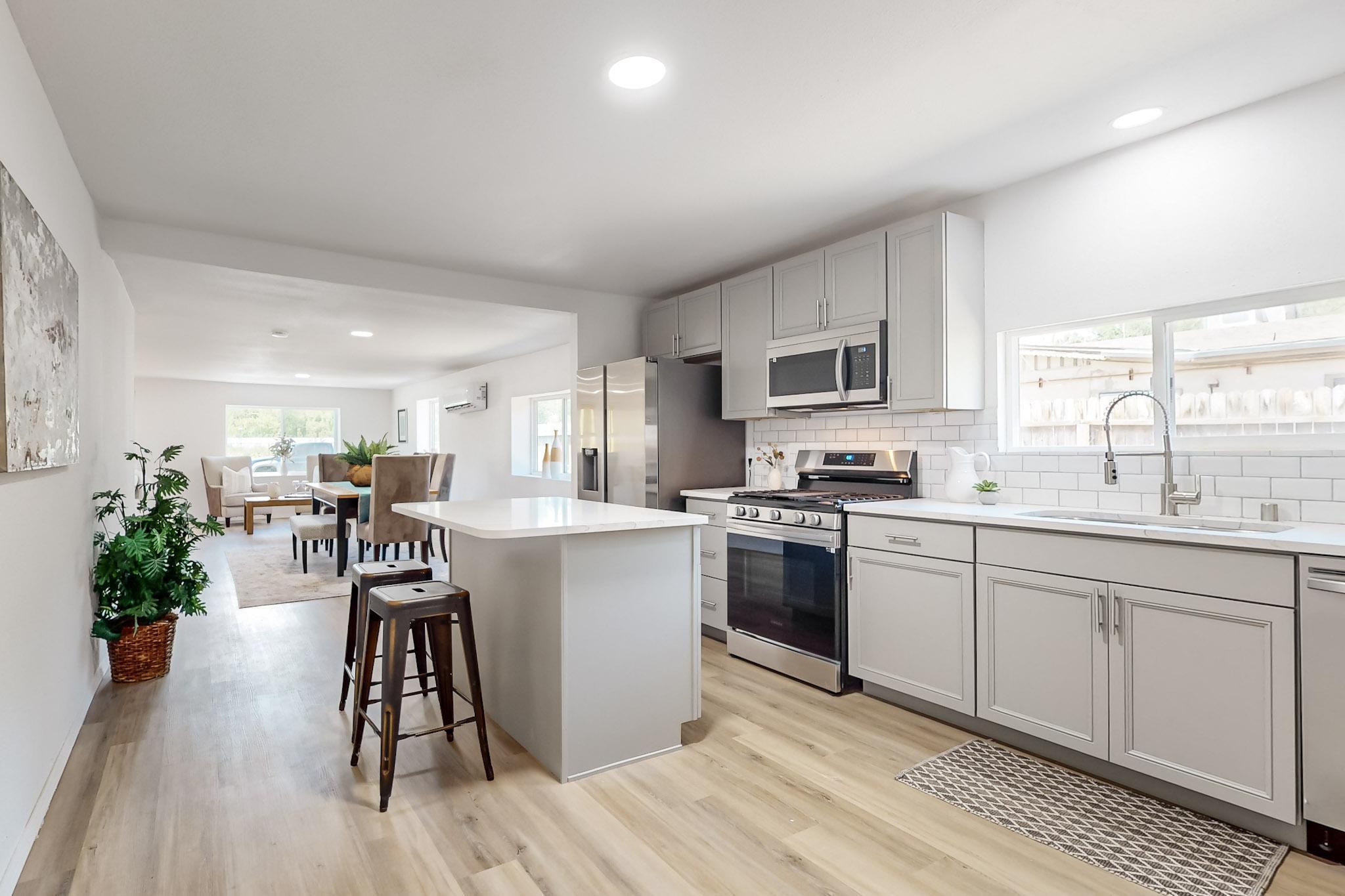 308 Saavedra Road SW