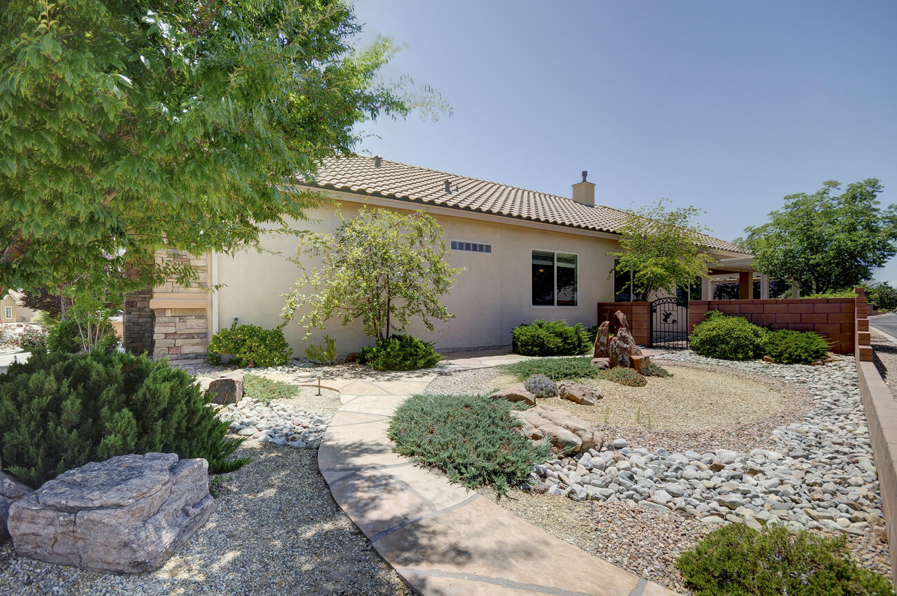 801 Golden Yarrow Trail