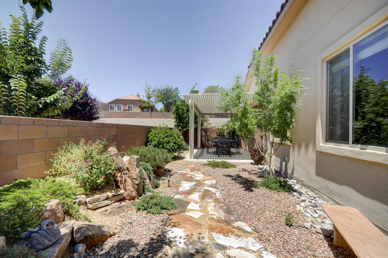 801 Golden Yarrow Trail