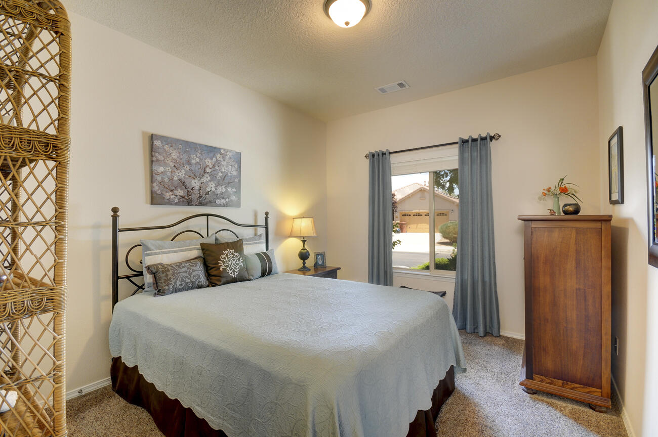 801 Golden Yarrow Trail