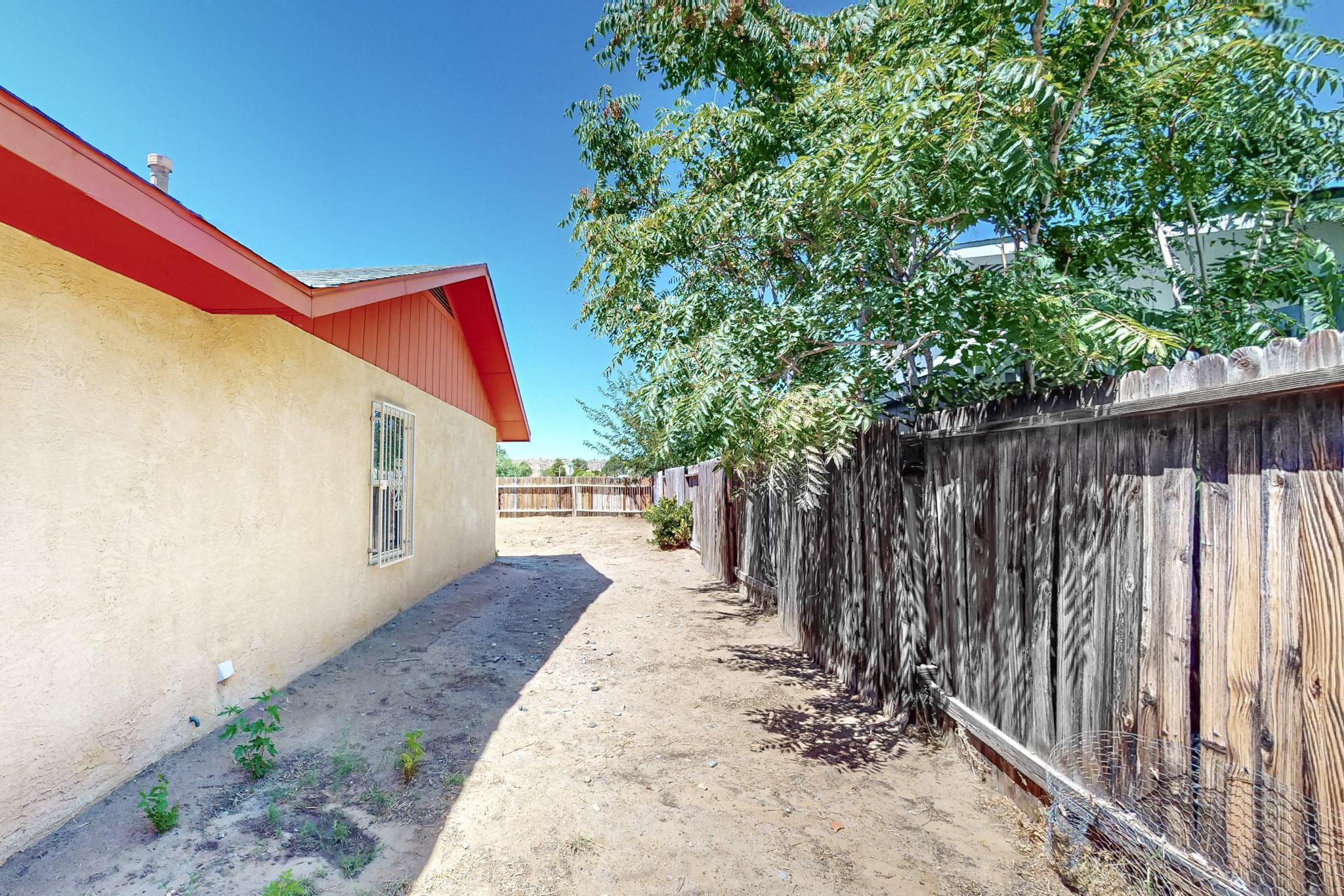 5605 Chimayo Drive NW