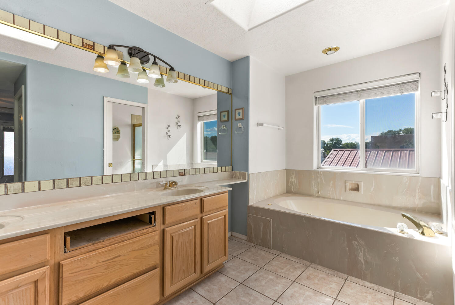 2305 Don Onofre Trail NW