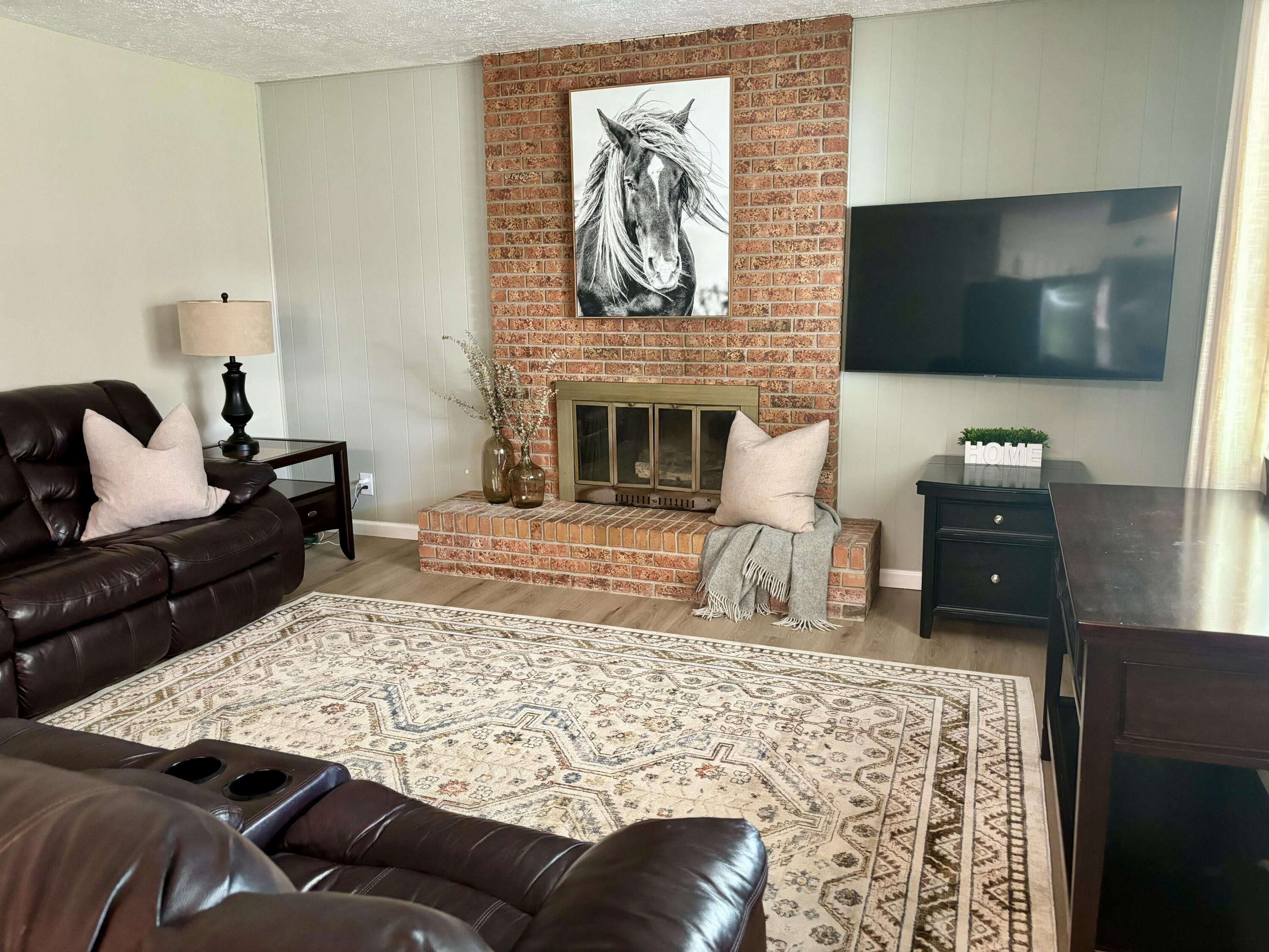 5905 Prairie Night Lane NW