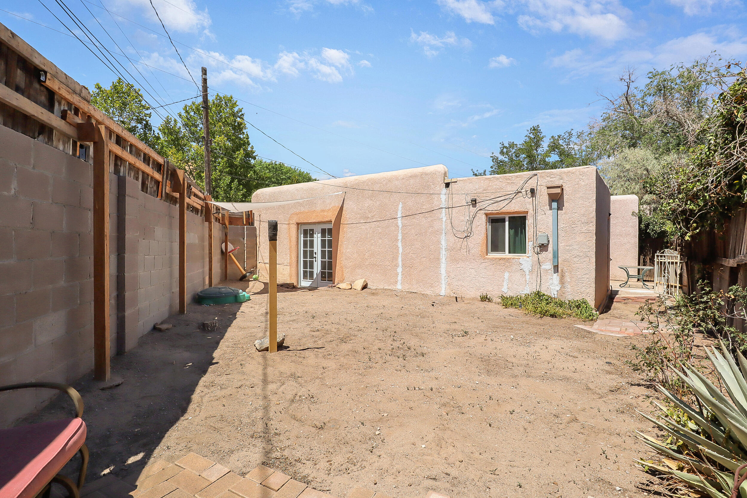 2902 Campus Boulevard NE