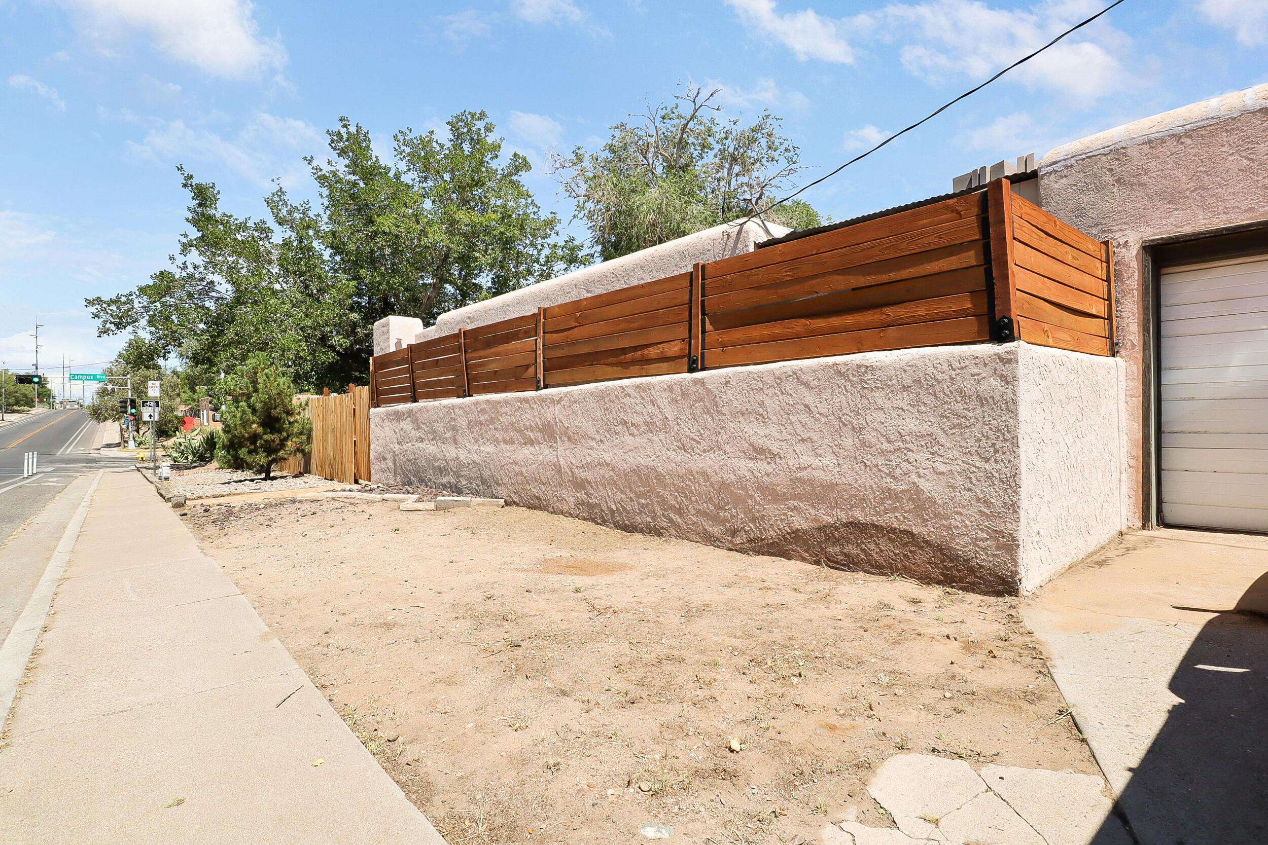 2902 Campus Boulevard NE