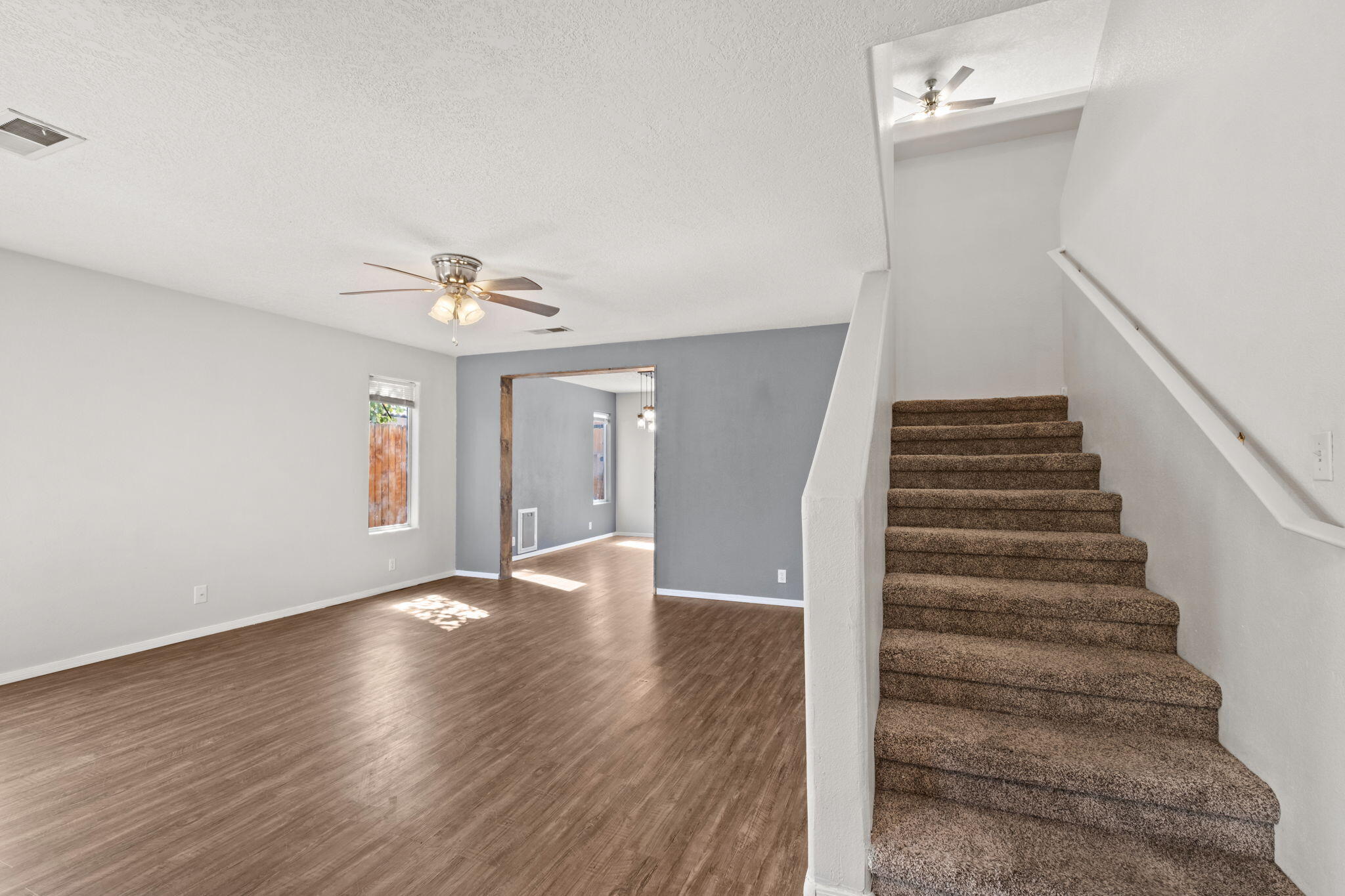 5812 Night Shadow Avenue NW