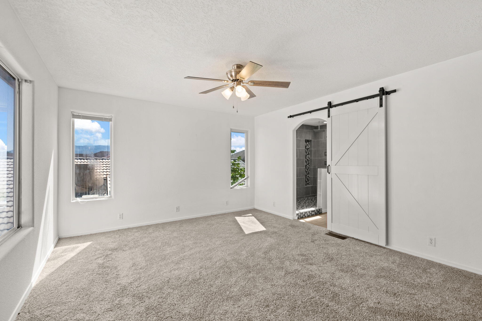 5812 Night Shadow Avenue NW