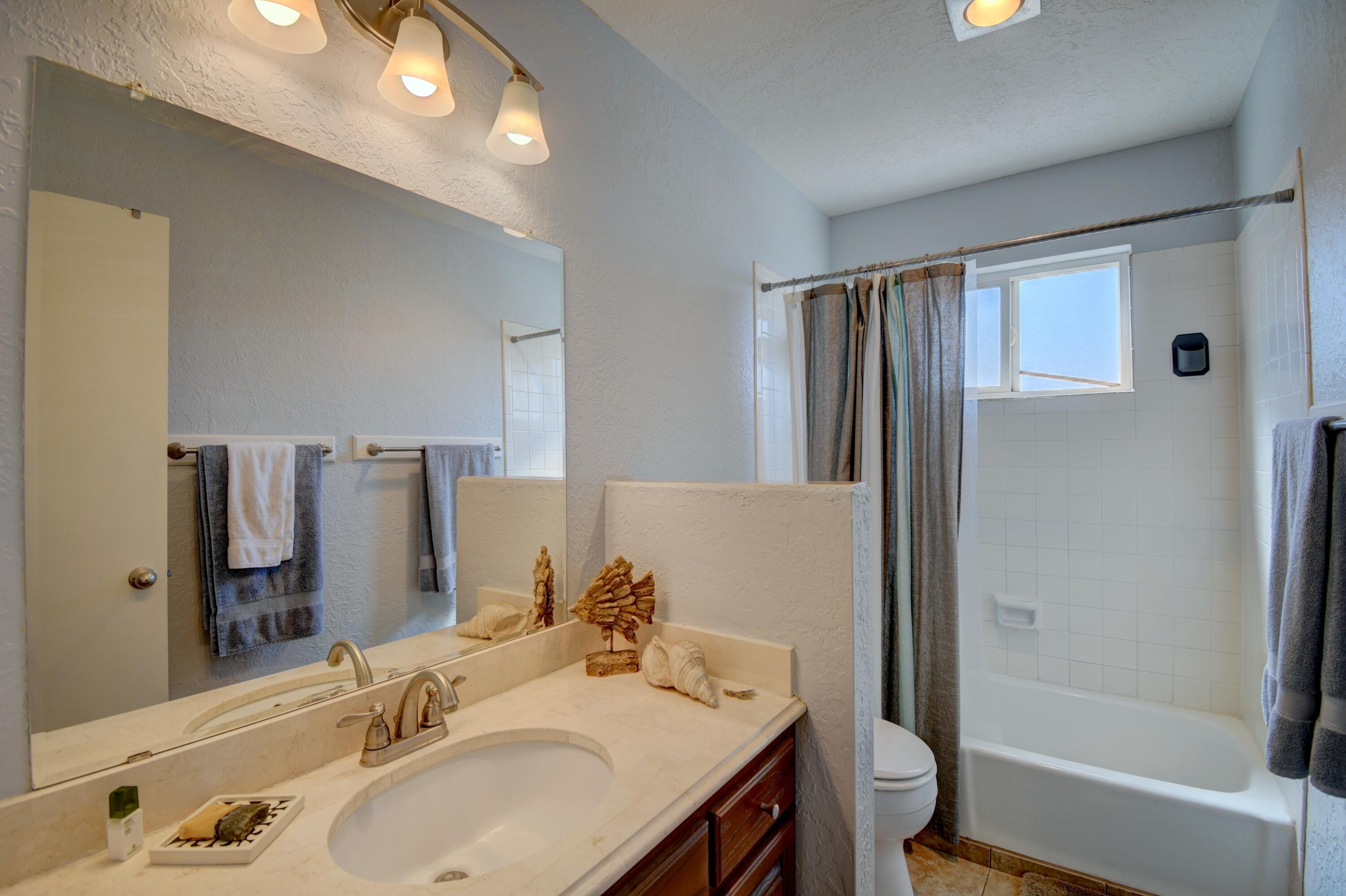 4005 Cibola Village Drive NE