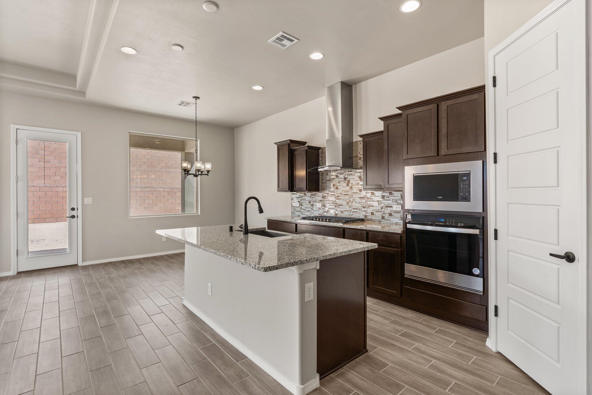 1505 TIERRA DEL NORTE Loop NE