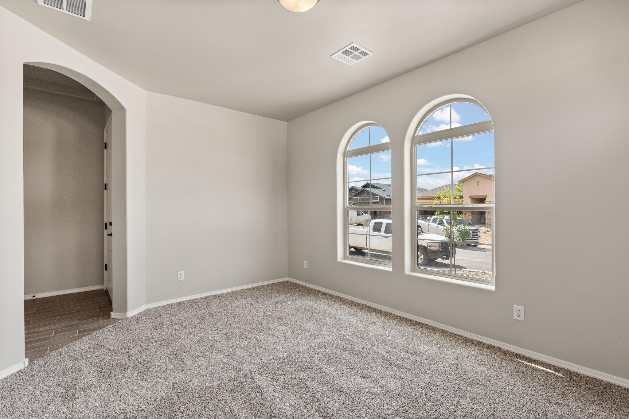 1505 TIERRA DEL NORTE Loop NE