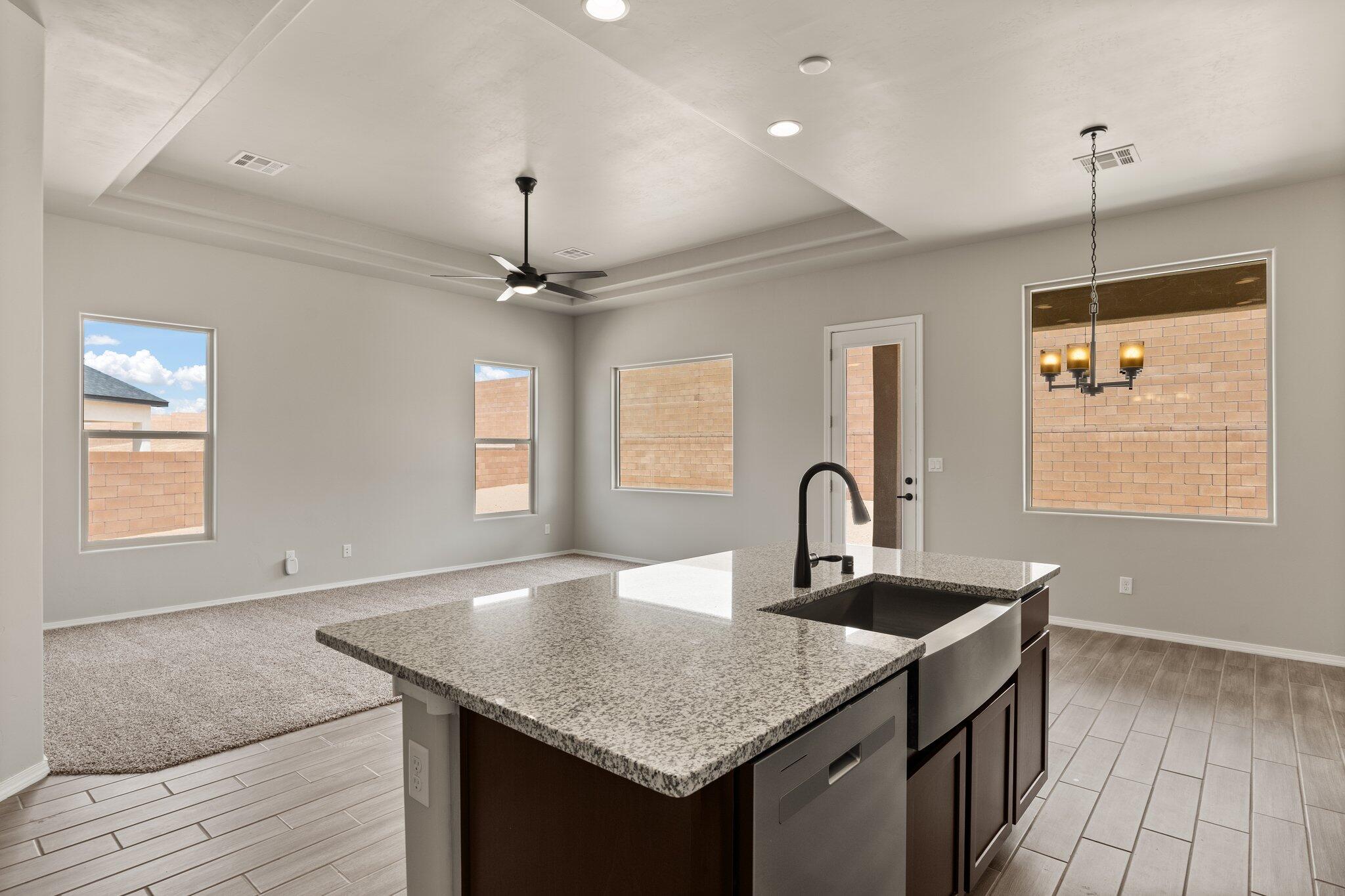 1505 TIERRA DEL NORTE Loop NE